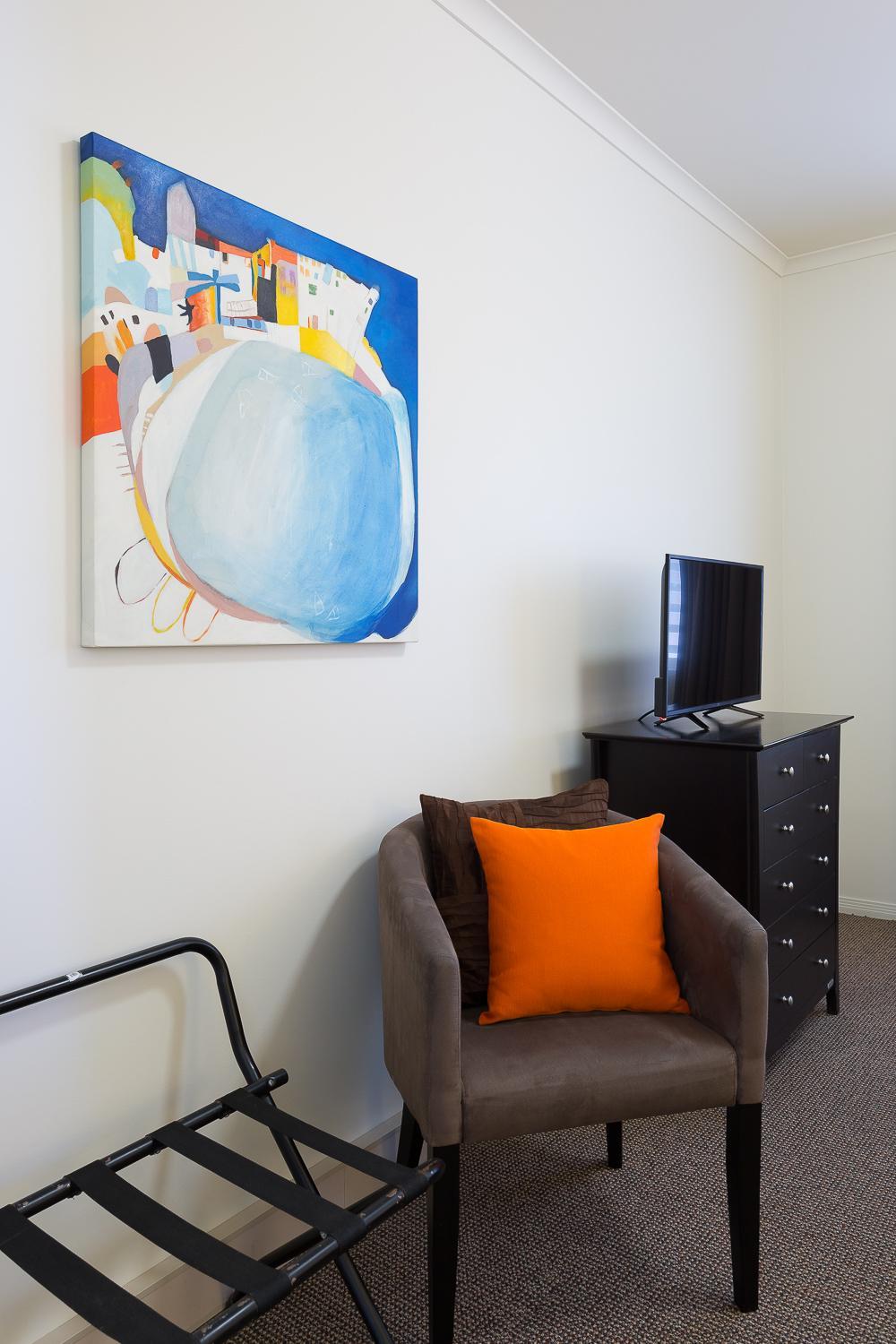 Queen Room photo 2