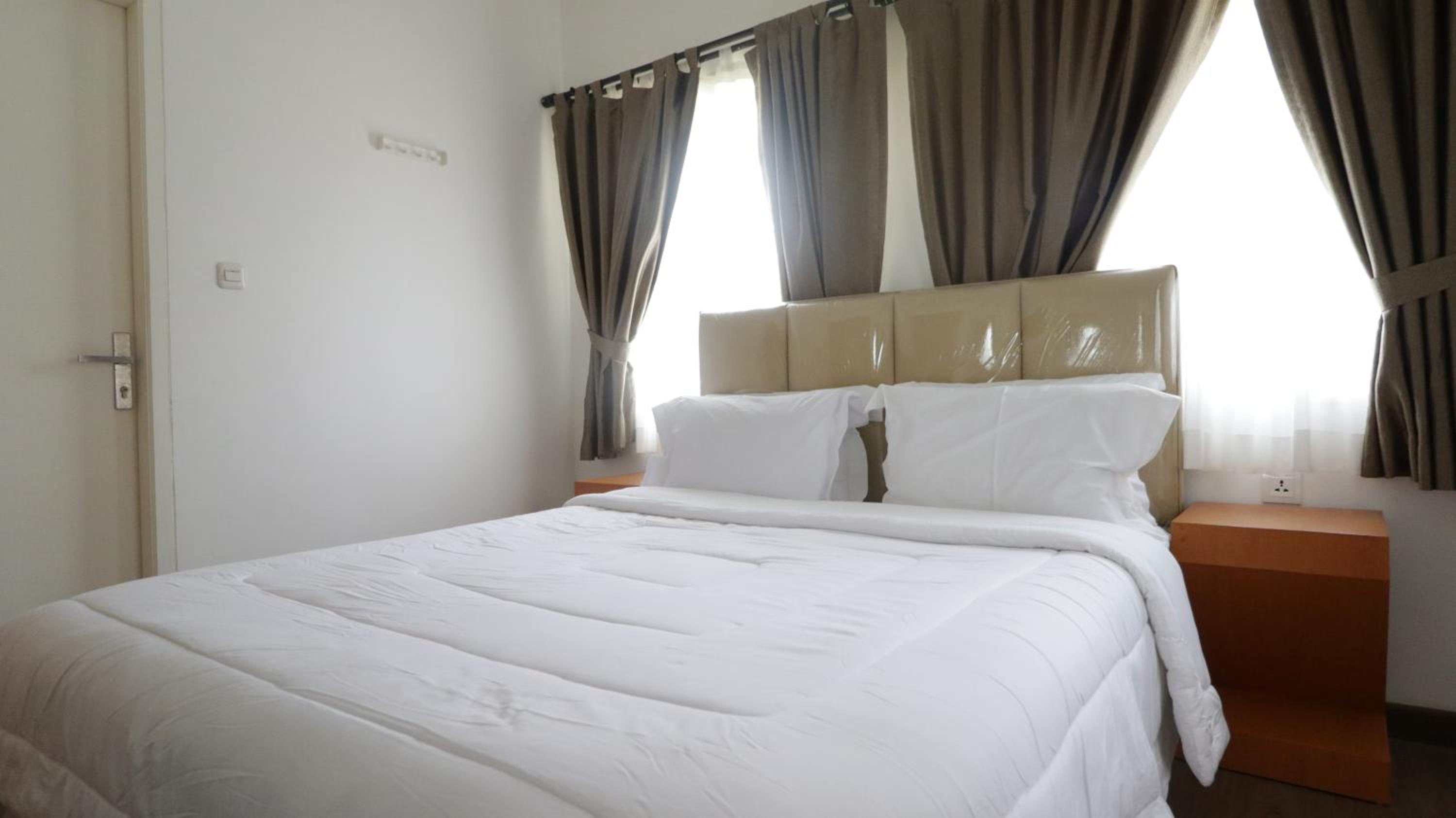 Three-Bedroom Villa photo 3