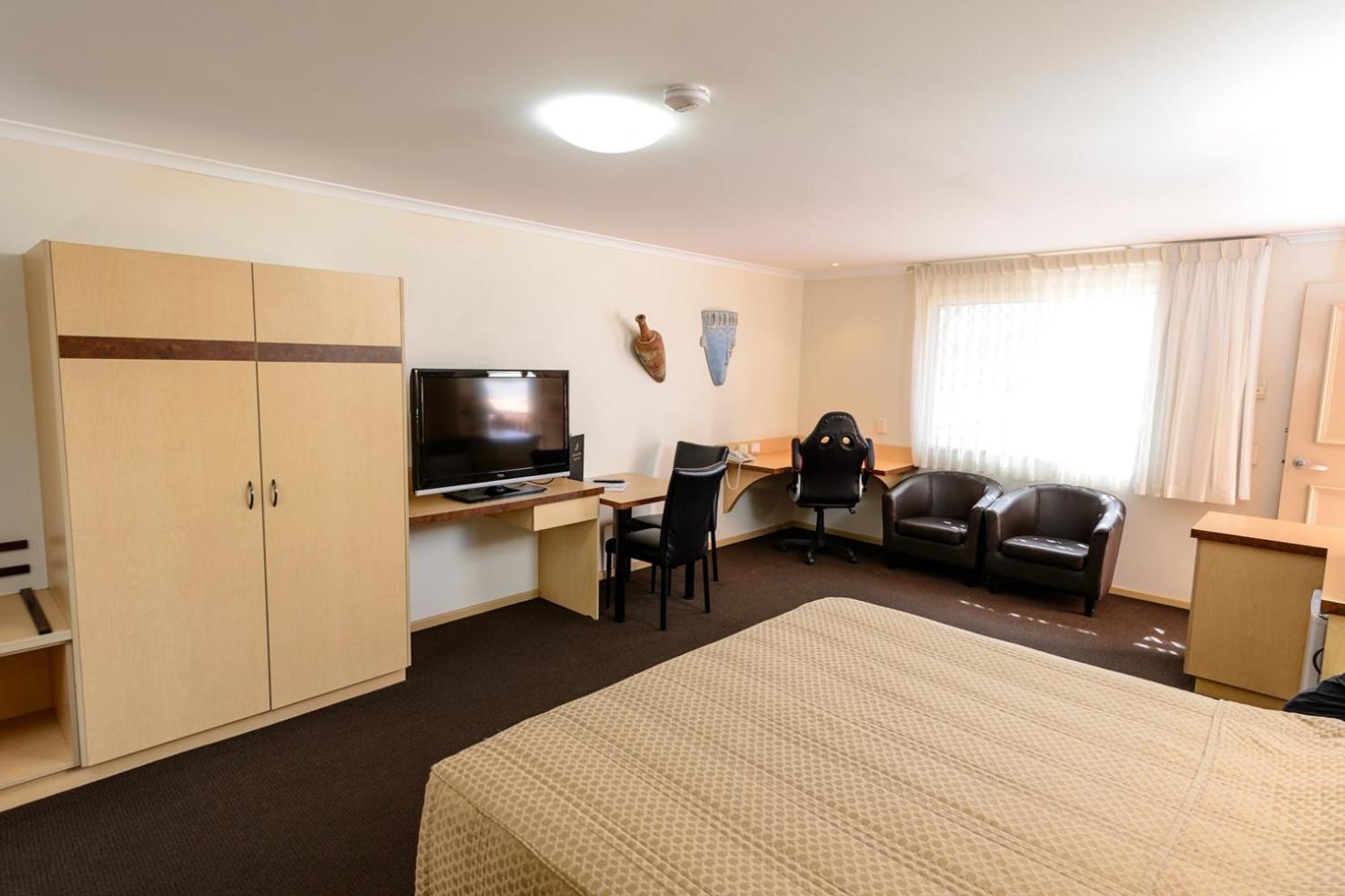 Executive King Room with Spa Bath - Adults Only  photo 3