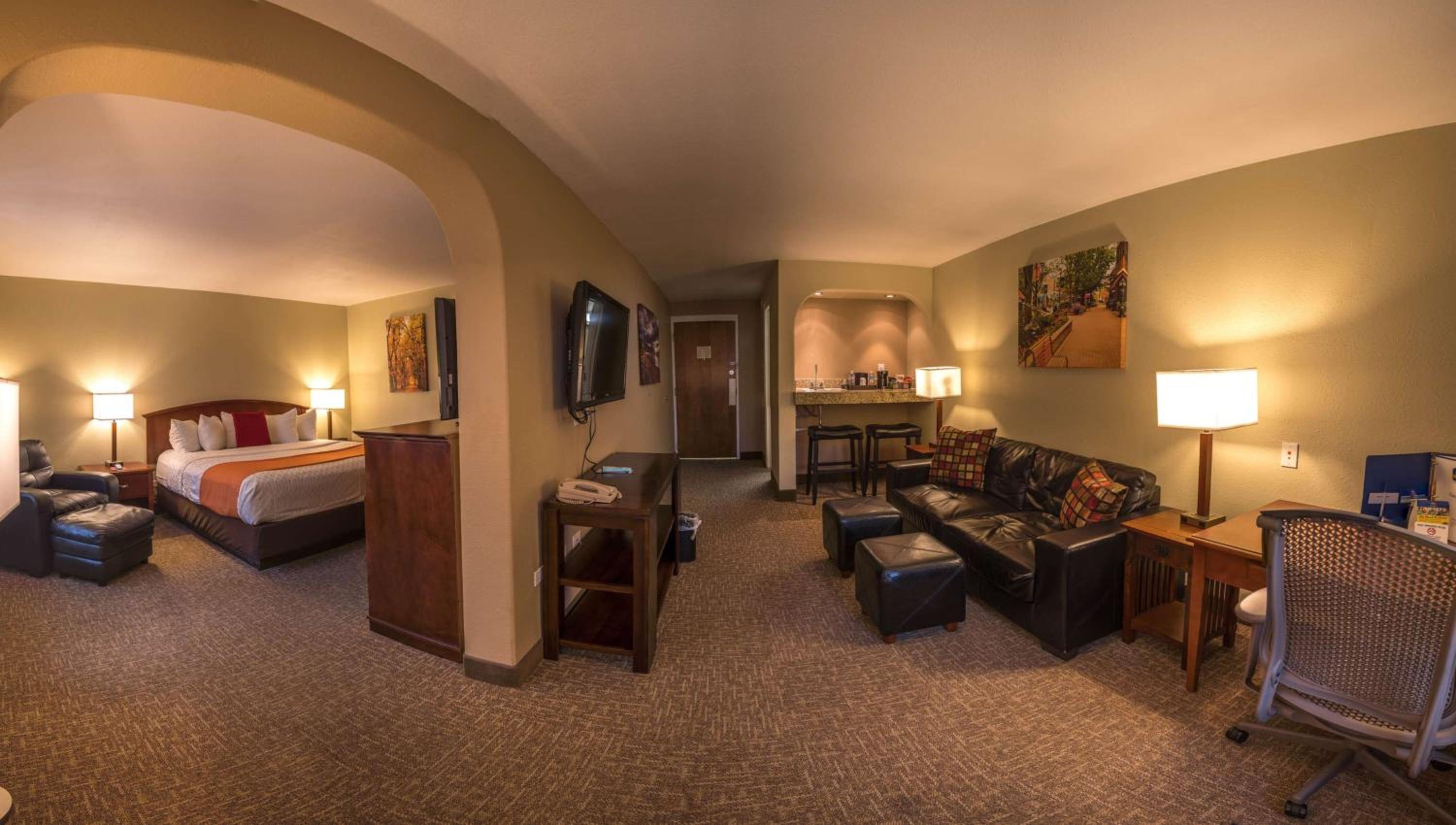 King Suite - Photo 1