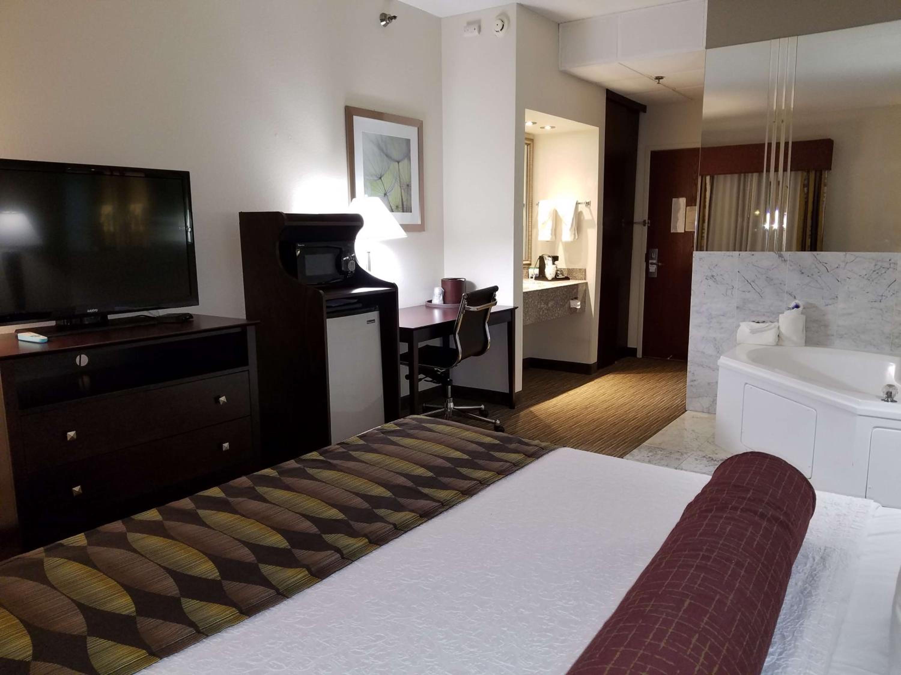 King Room with Whirlpool - Non-smoking - Photo 4