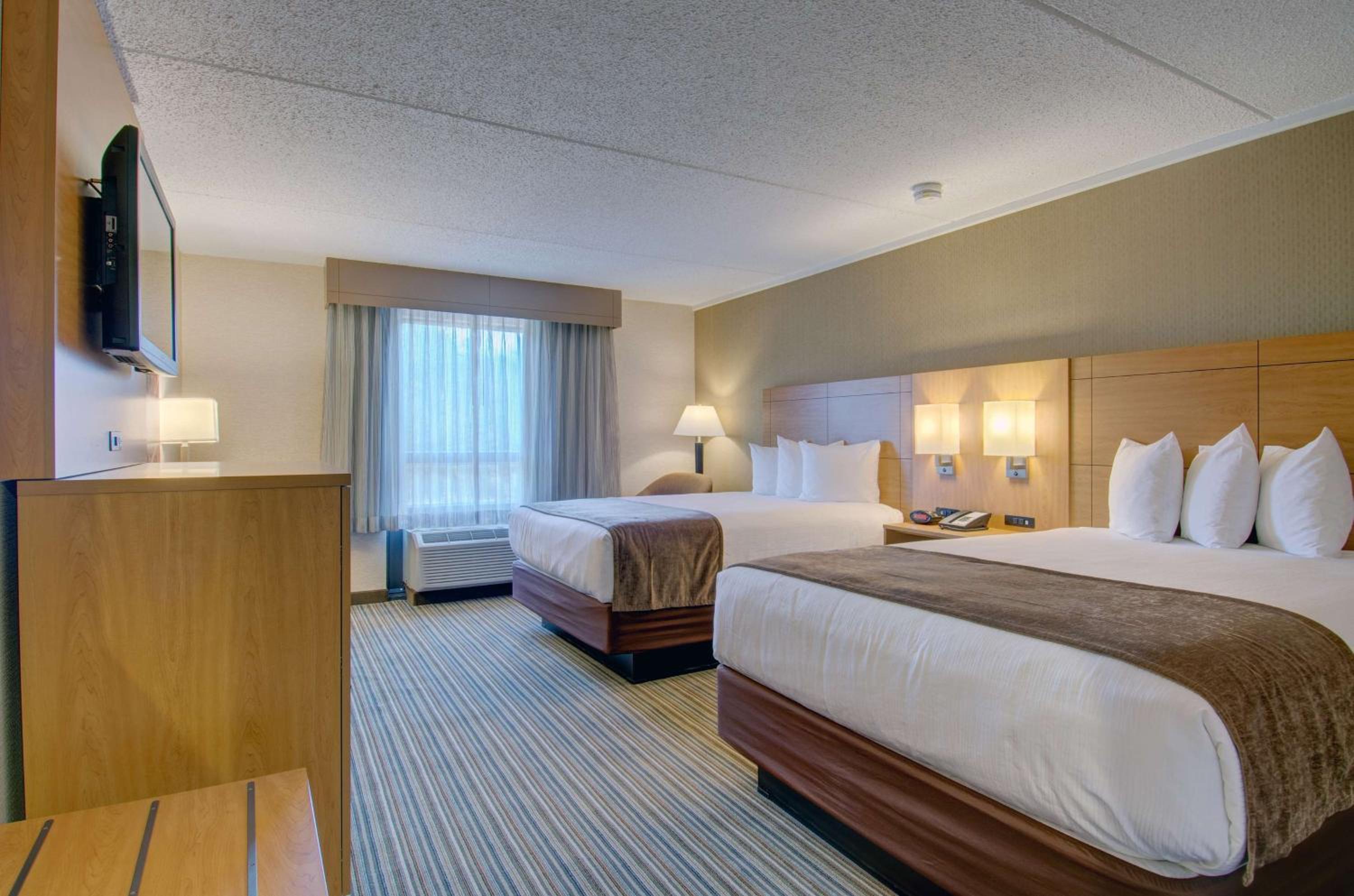 Double Room with Two Double Beds - Accessible - Photo 2