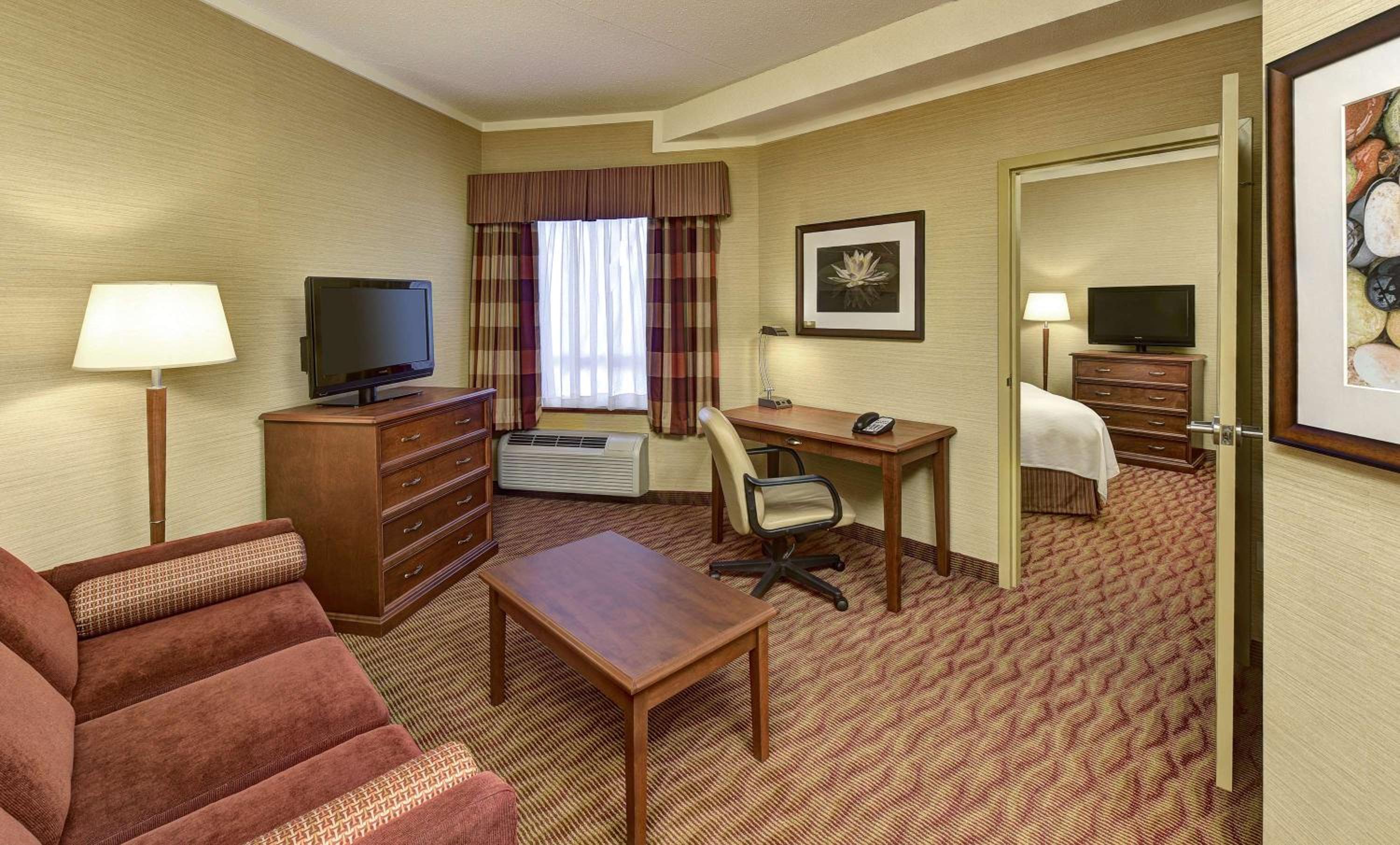 Executive Suite - Photo 1