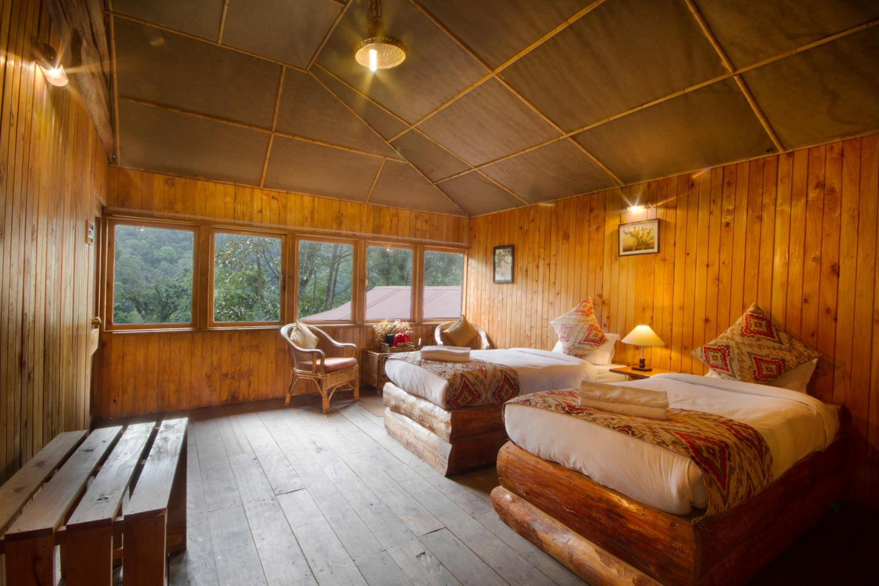 Deluxe Double or Twin Room with Balcony photo 3