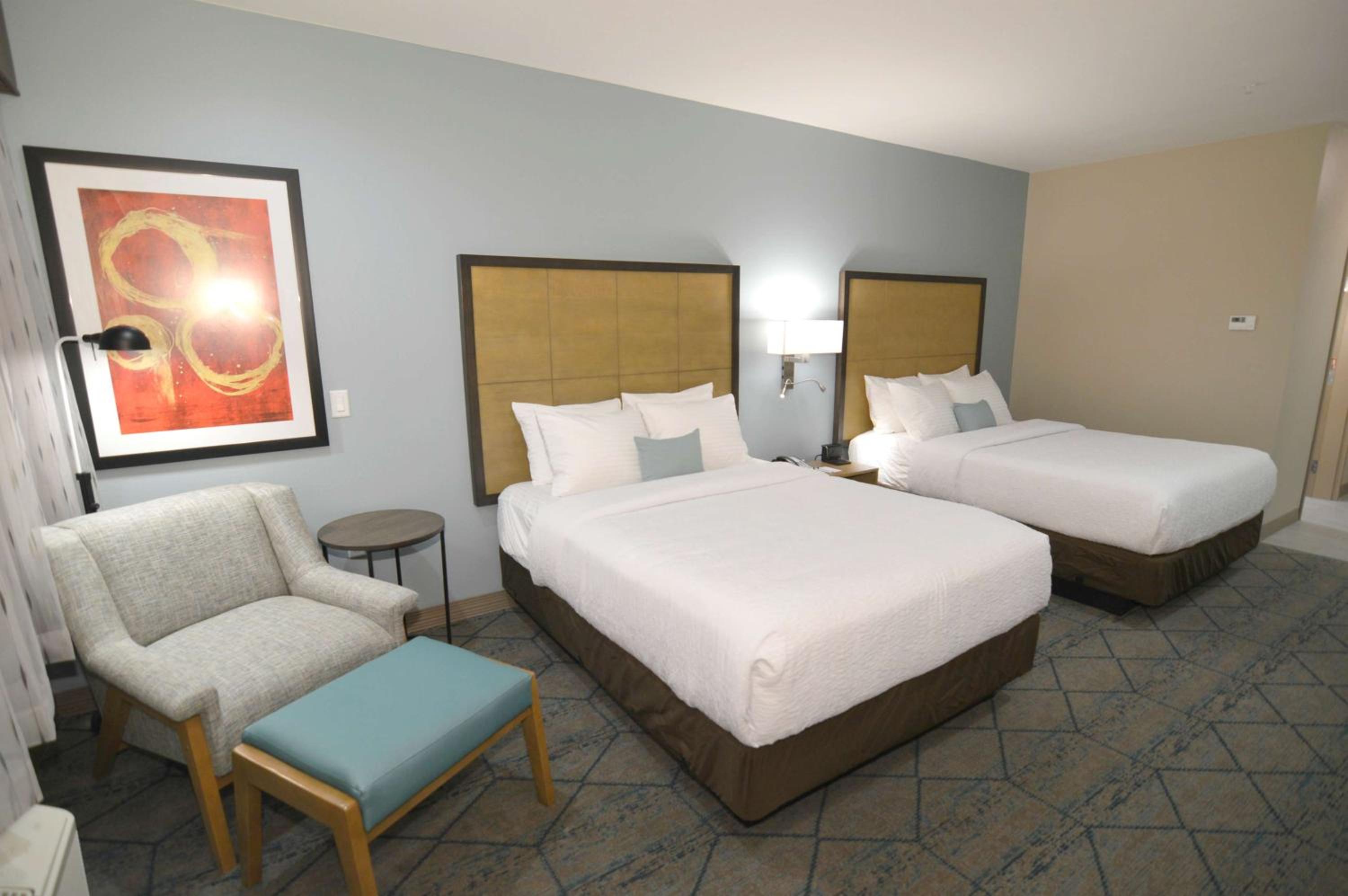Queen Room with Two Queen Beds - Walk-In Shower - Disability Access
