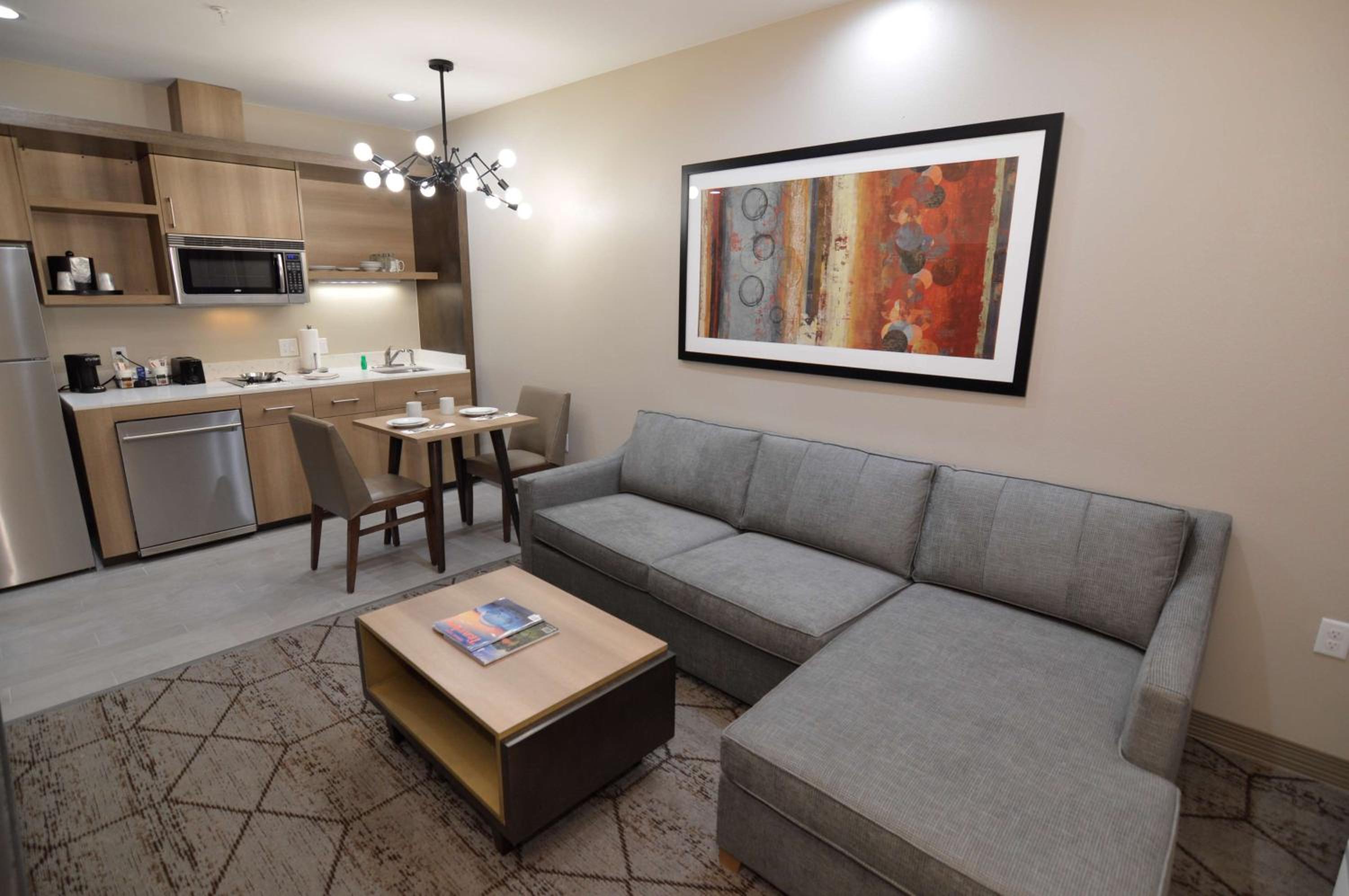 Queen Suite with Two Queen Beds and Balcony