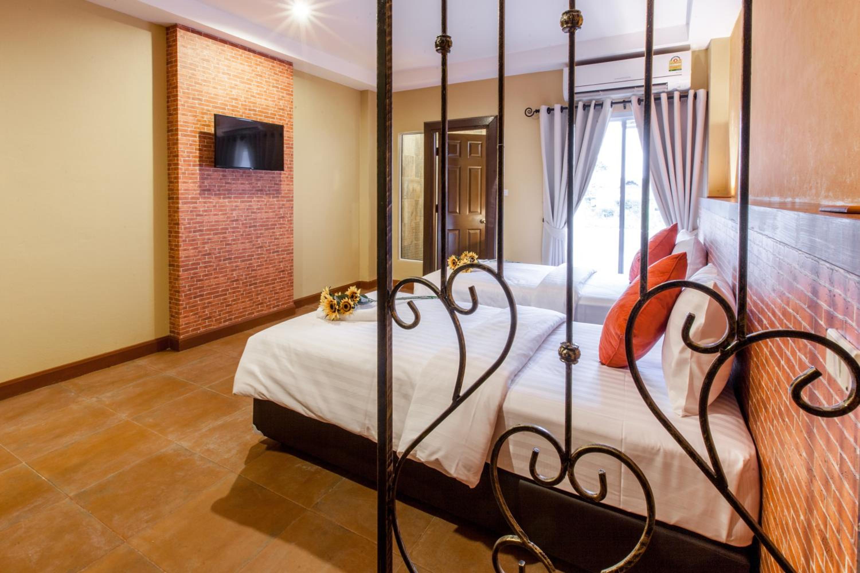 Superior Double or Twin Room - Photo 1