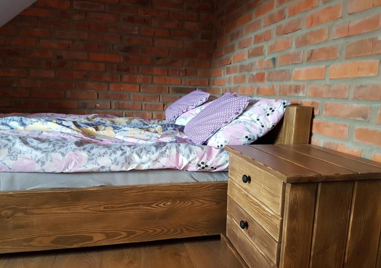 Large Double Room - Photo 5