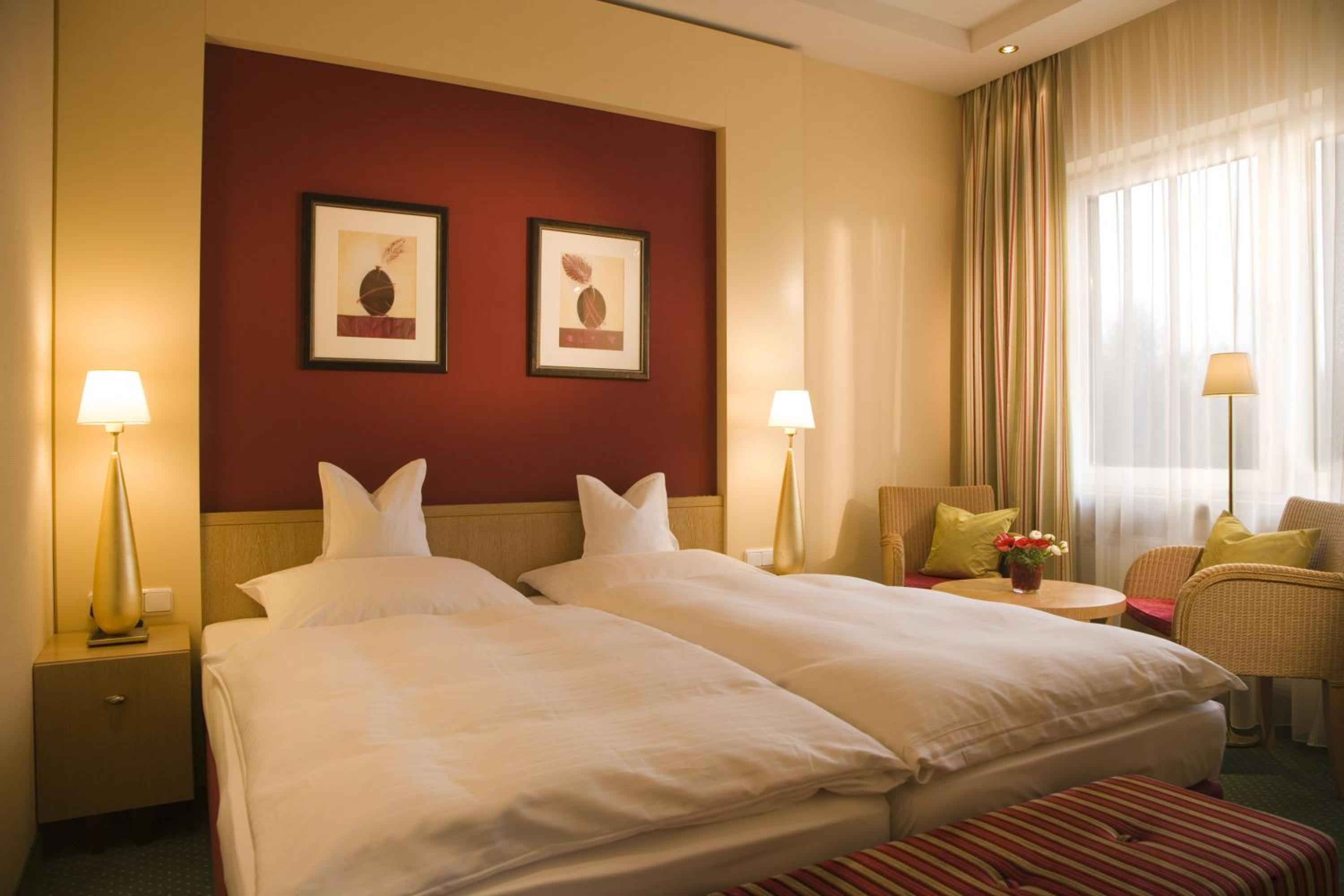 Budget Double Room - Photo 3