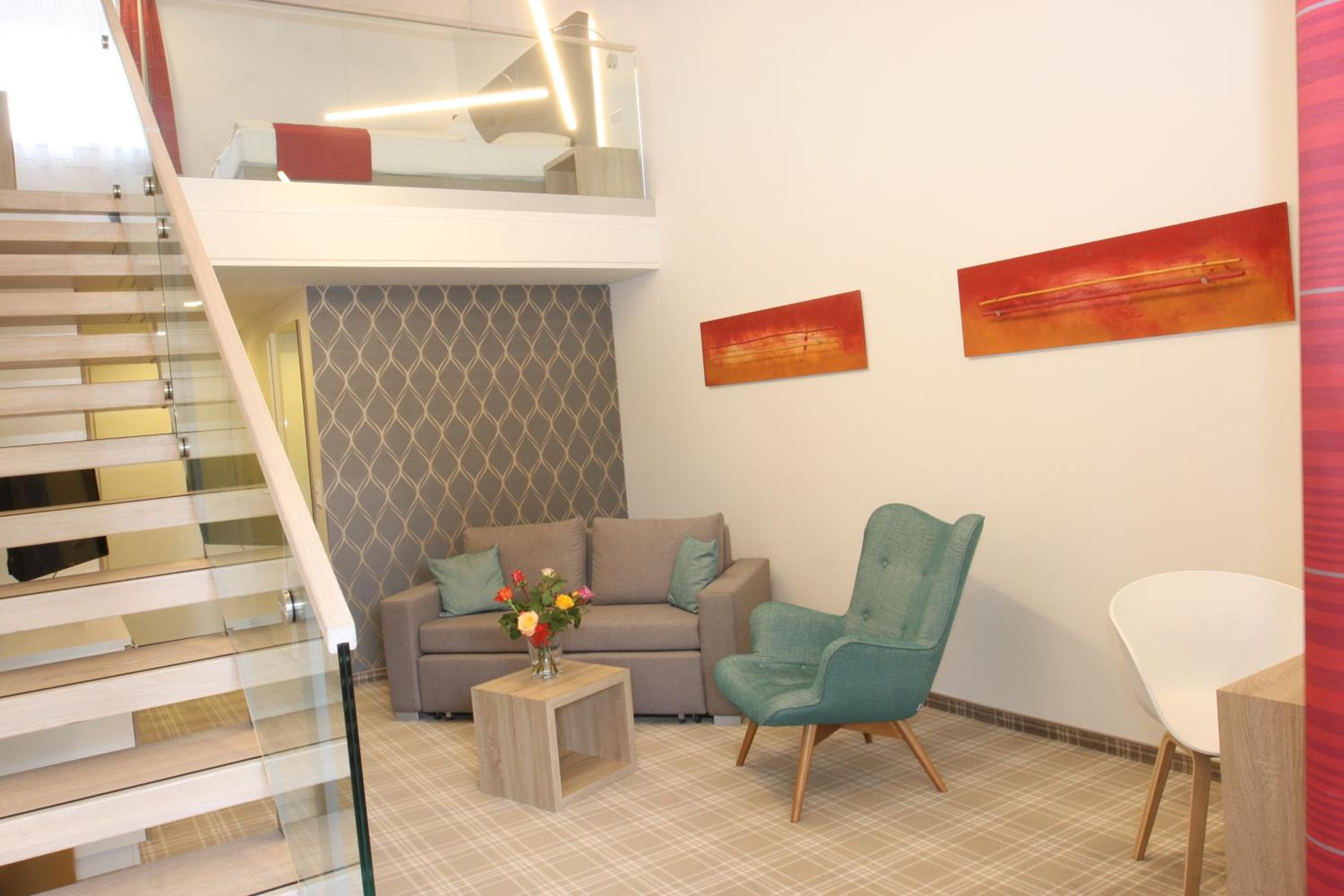 Deluxe Double Room with Balcony - Photo 12
