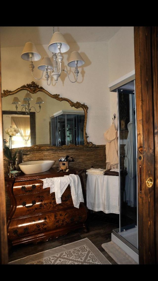 Double Room with Spa Bath photo 2