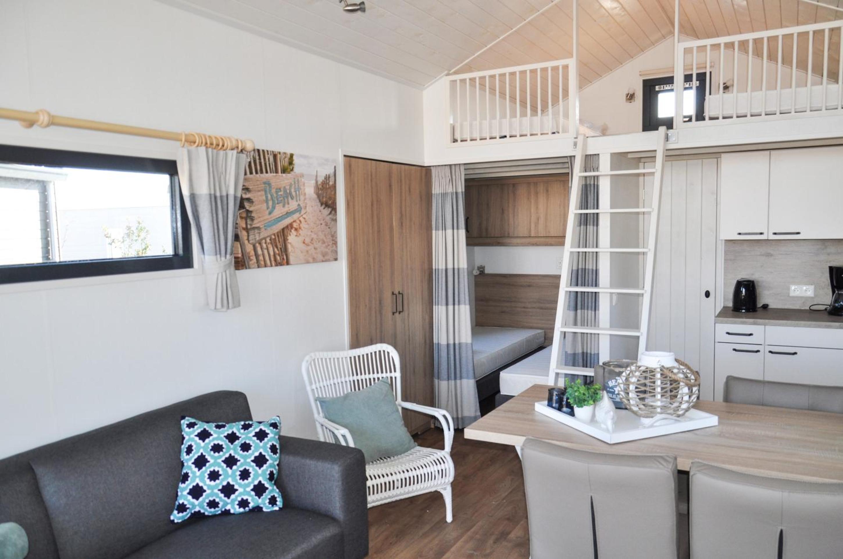 Tiny Lodge 4