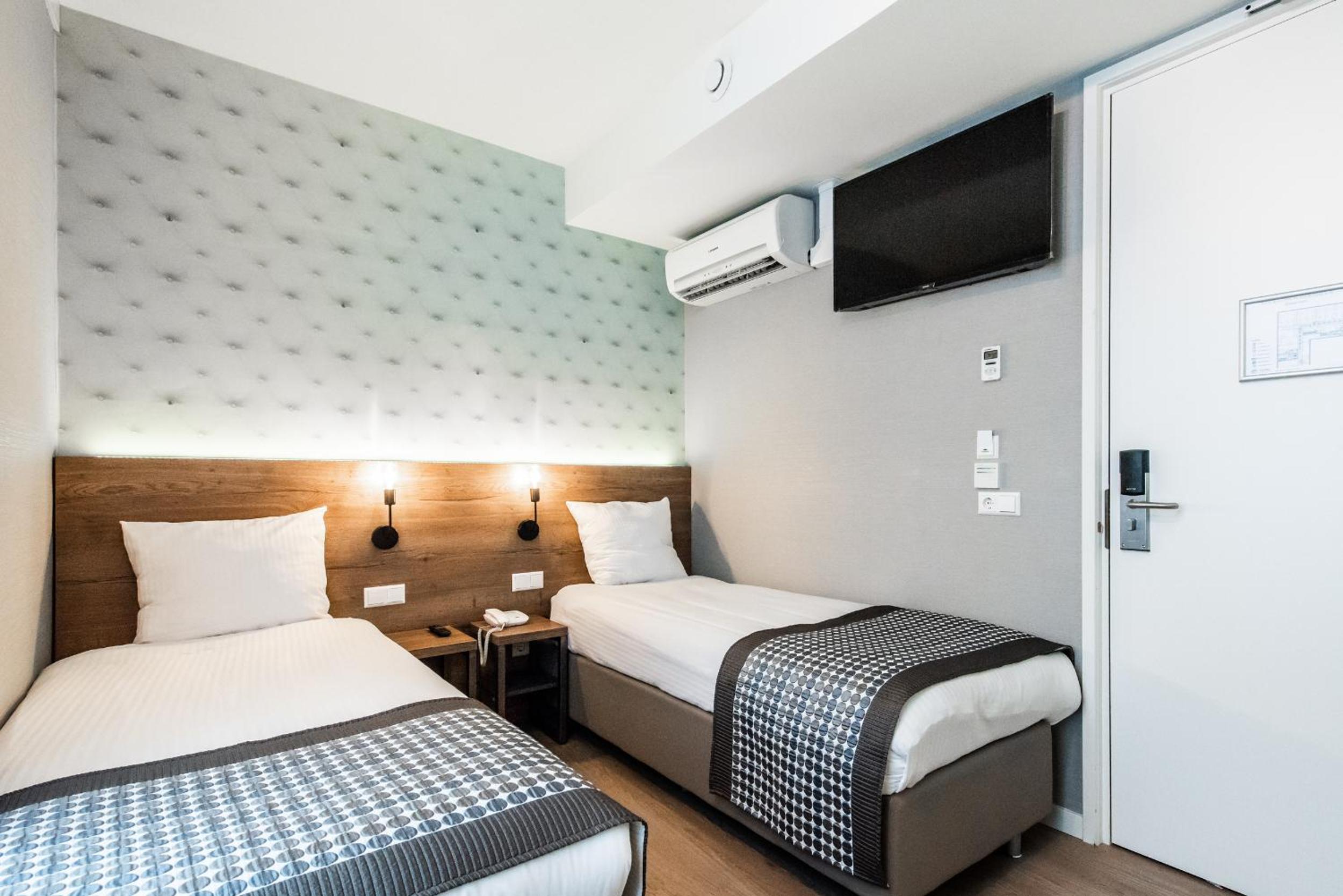 Standard Twin Room photo 2