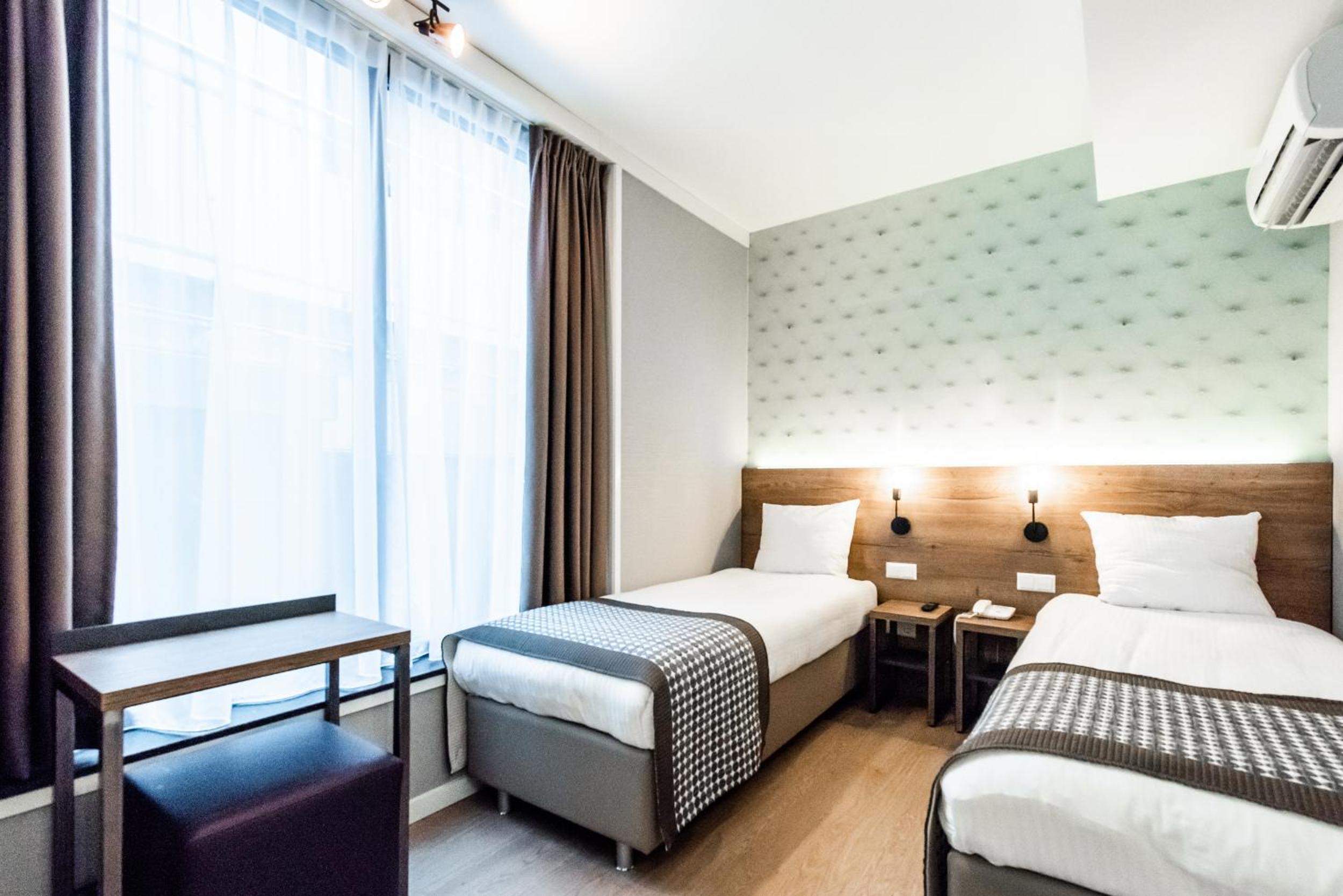 Standard Twin Room photo 3