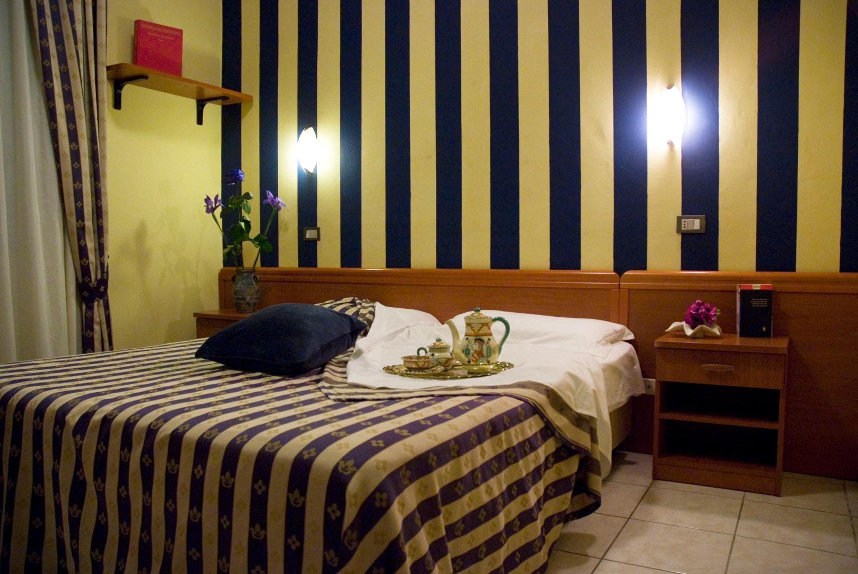 Double Room - Photo 3