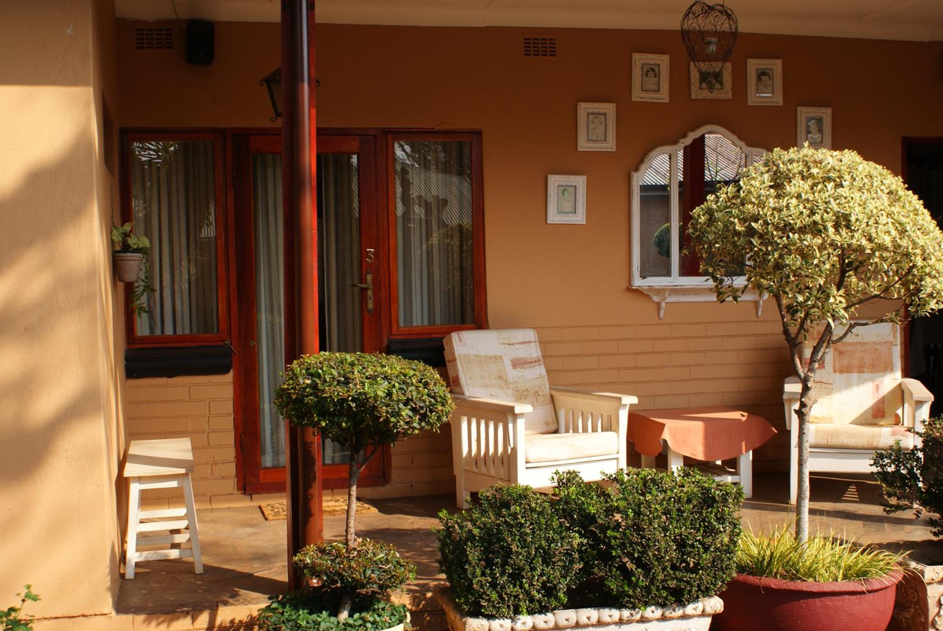 Deluxe Double or Twin Room - Photo 2