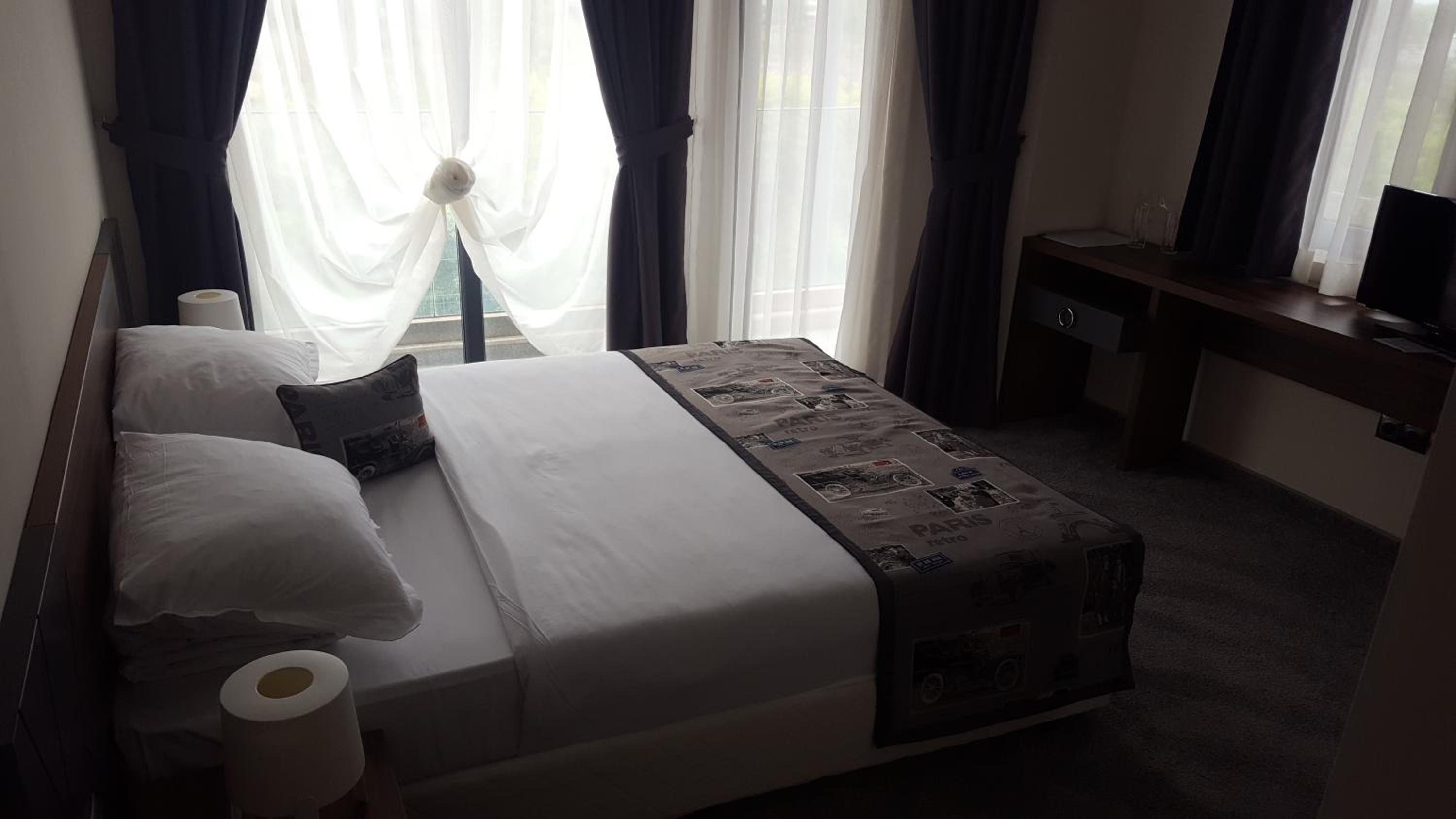 Double or Twin Room with Garden View - Photo 1