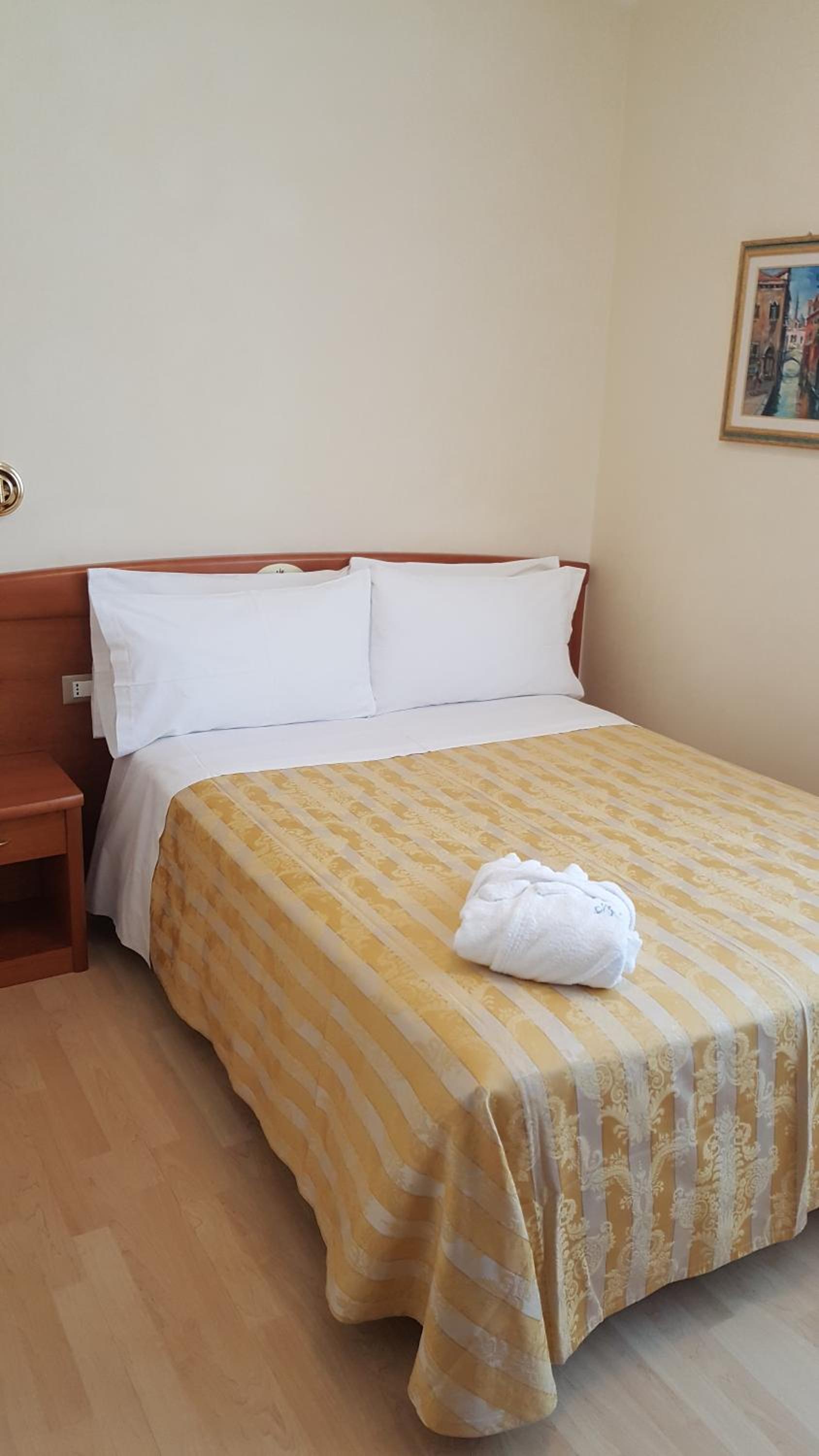 Deluxe Single Room