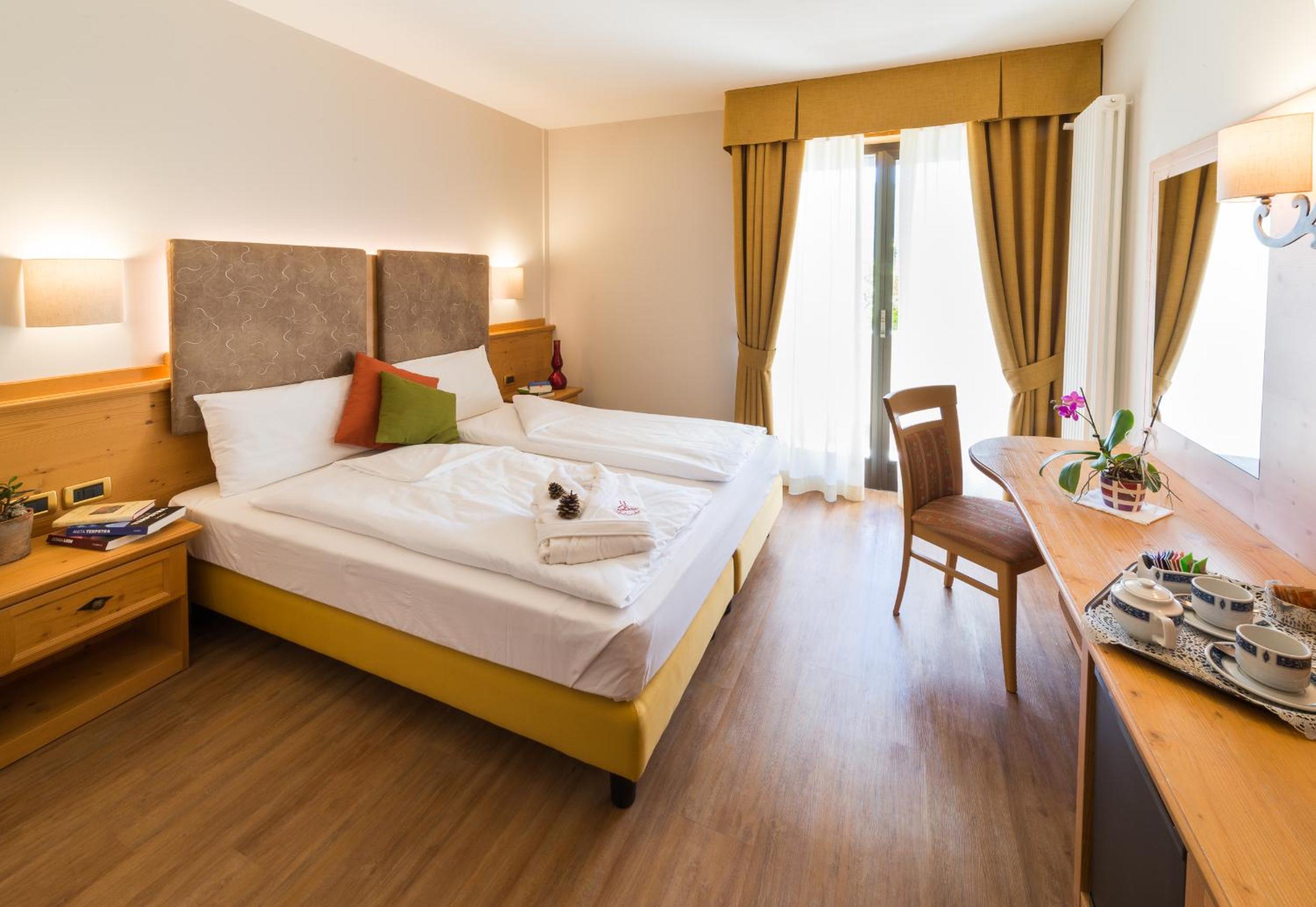 Panorama Superior Double or Twin Room with View - Photo 1
