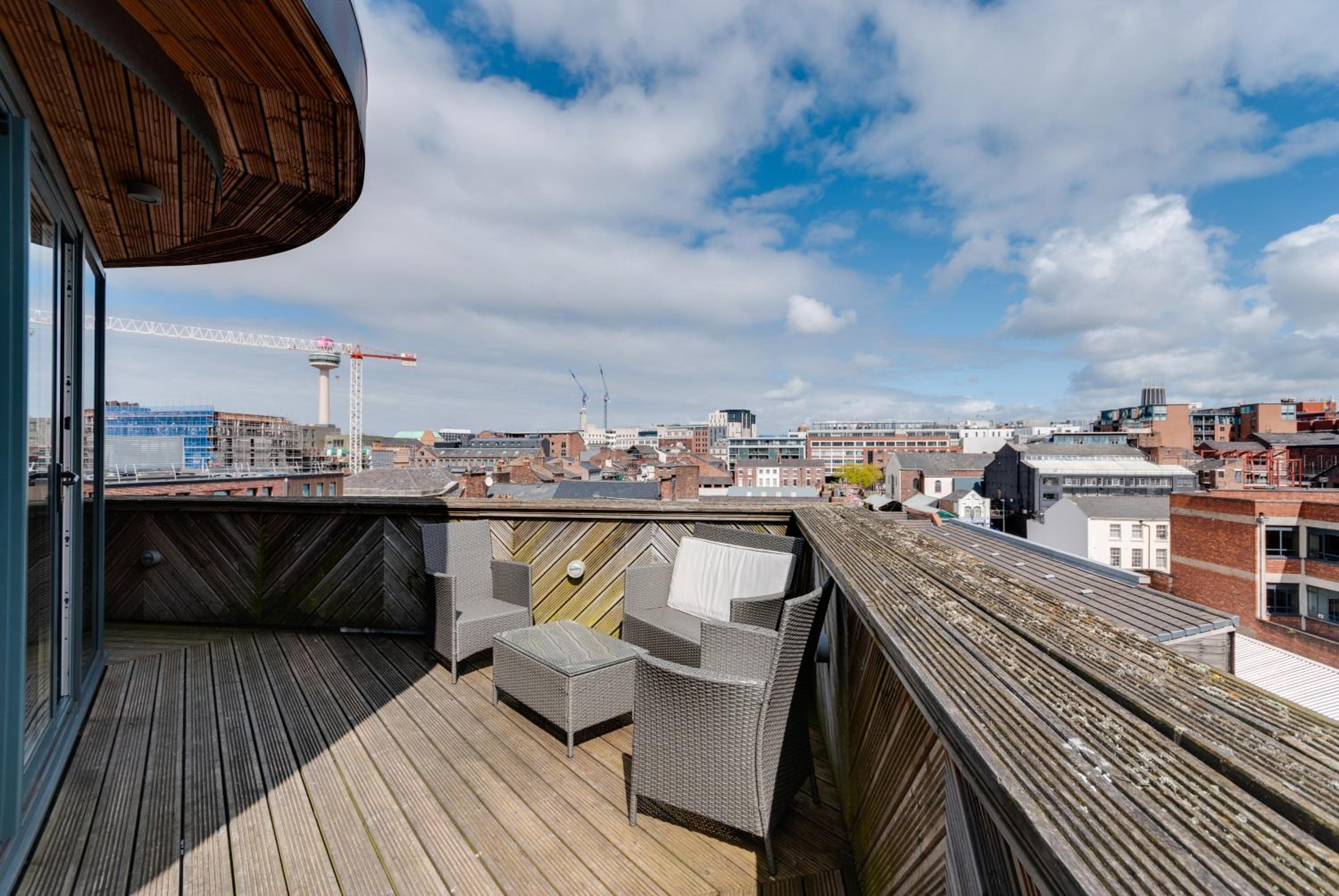 Penthouse - Photo 20