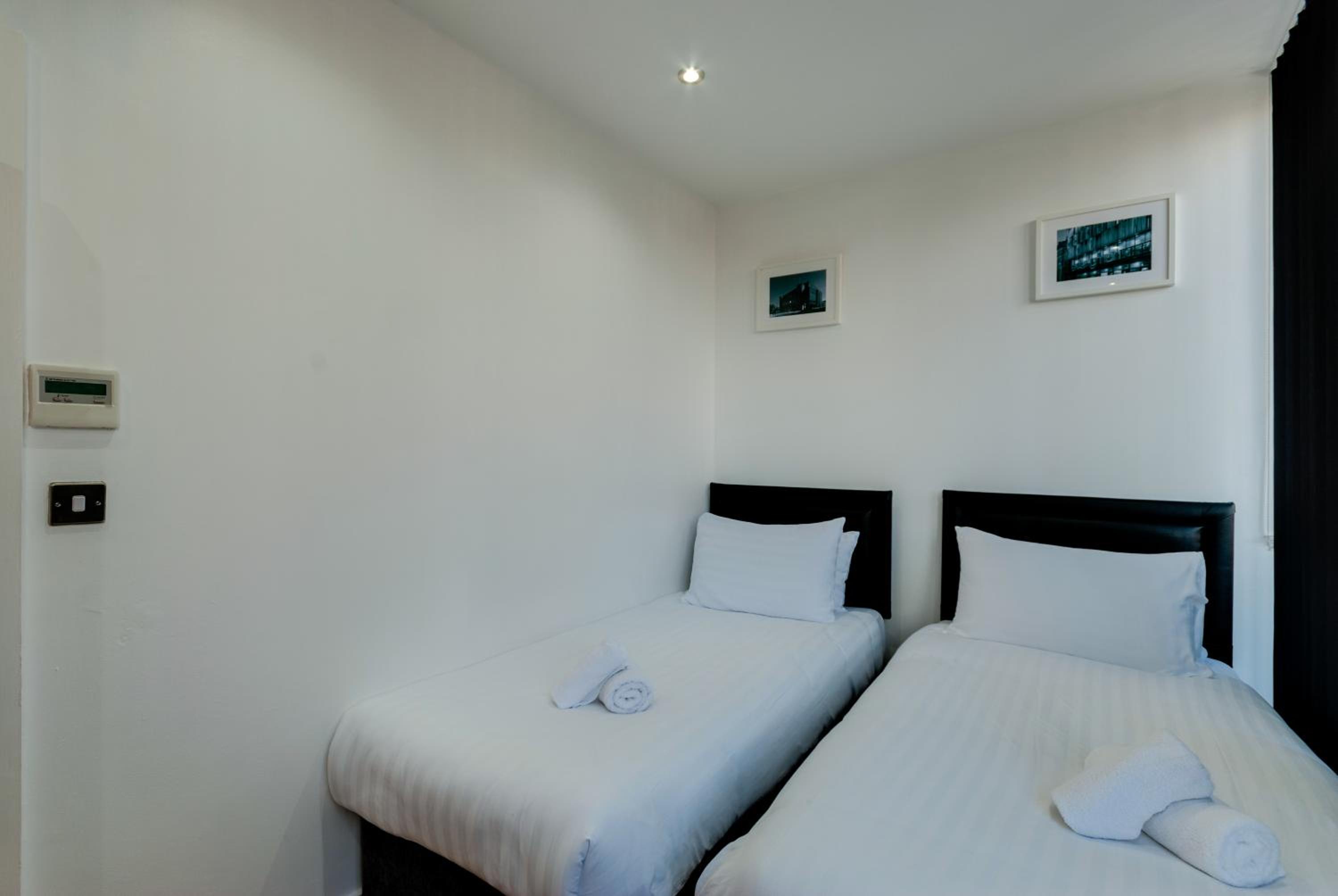 Two-Bedroom Apartment - Photo 12