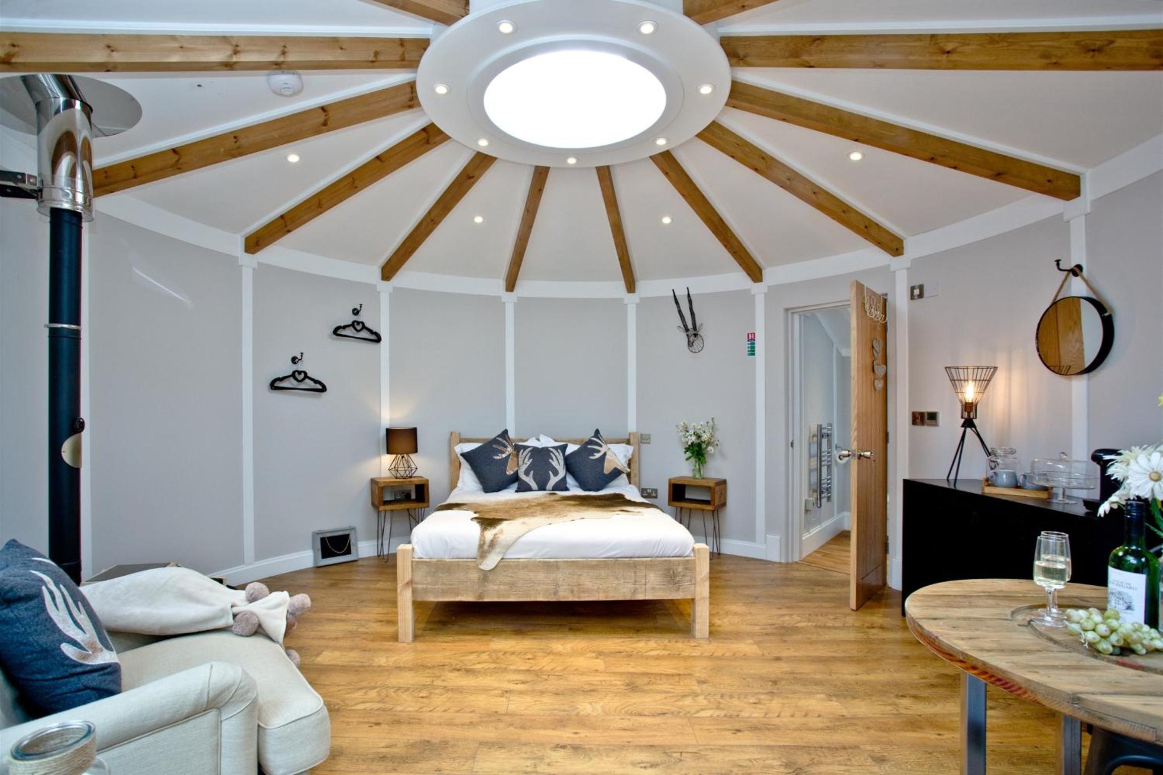 The Secret Roundhouse (with Hot Tub)