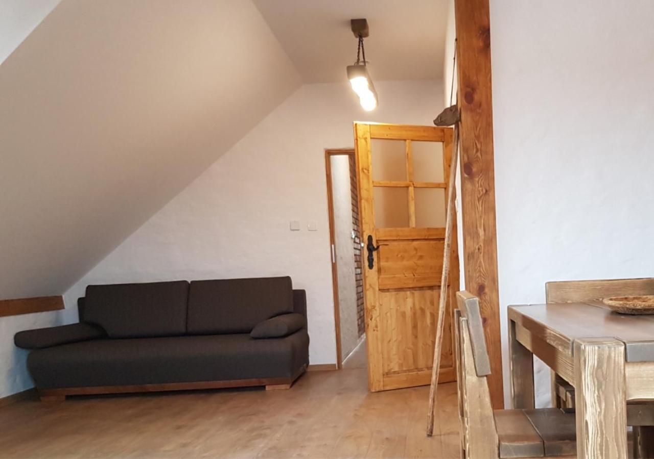 Double Room with Balcony - Photo 2