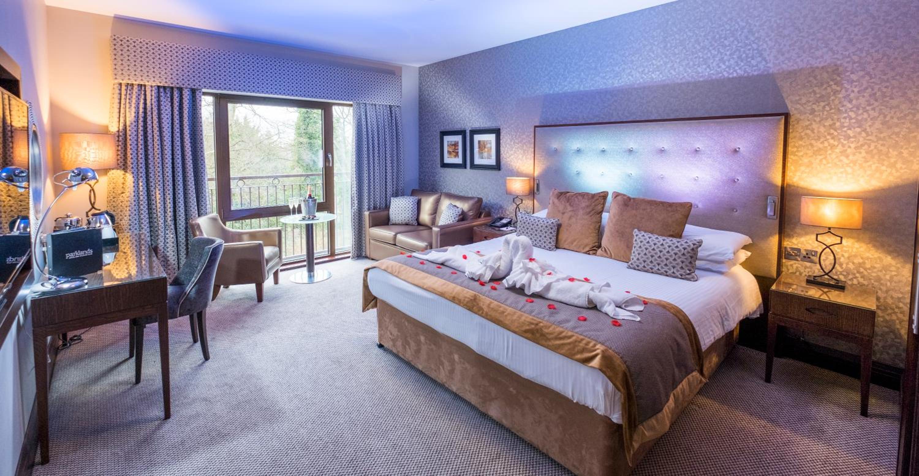 Deluxe Double or Twin Room - Includes Leisure Access photo 2