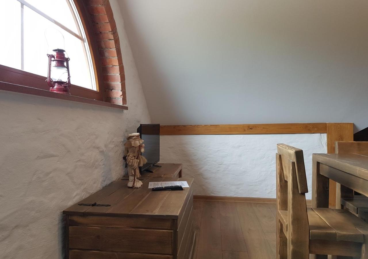 Large Double Room - Photo 6