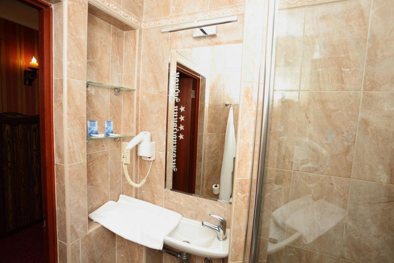Economy Double Room photo 2
