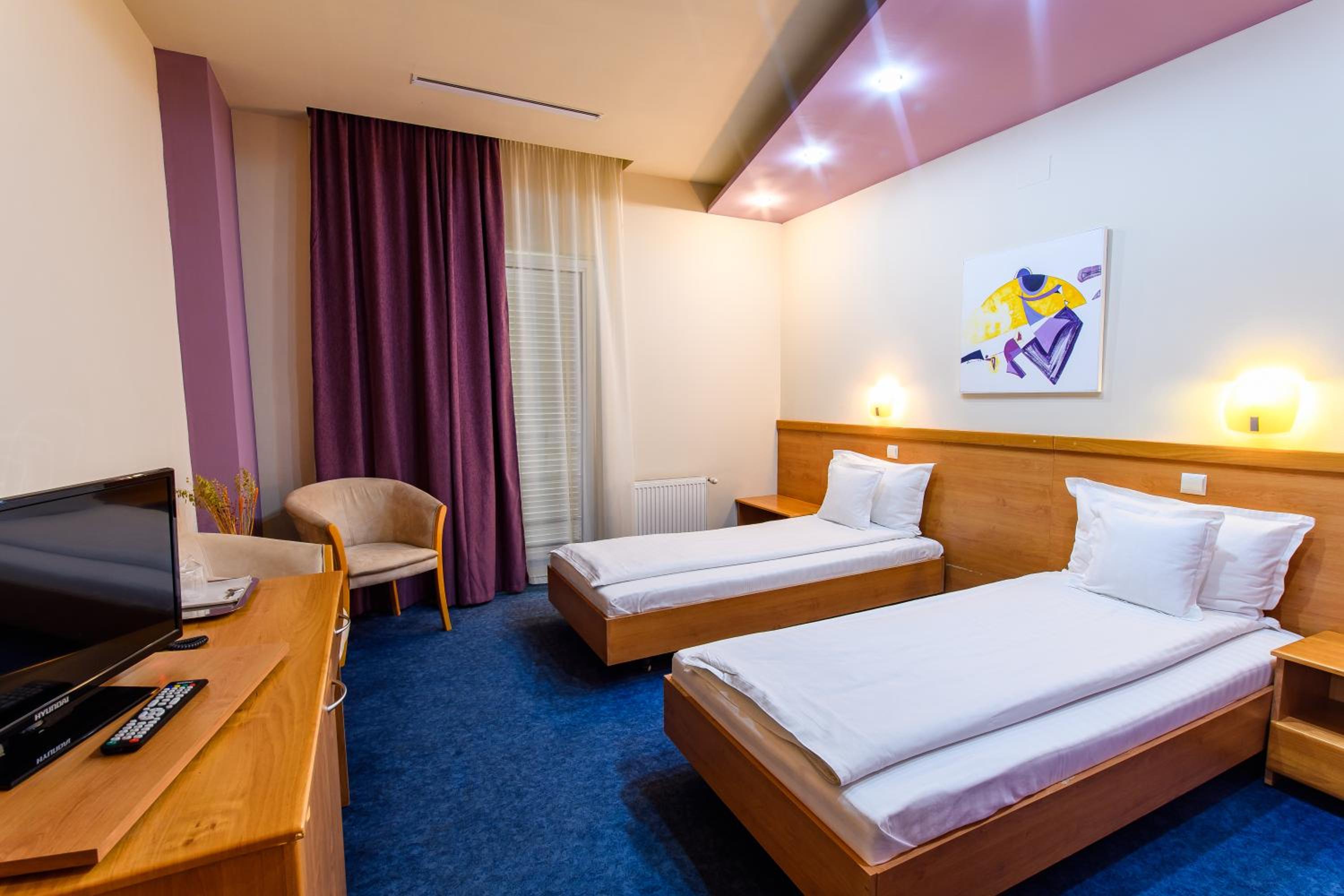 Double or Twin Room - Photo 1