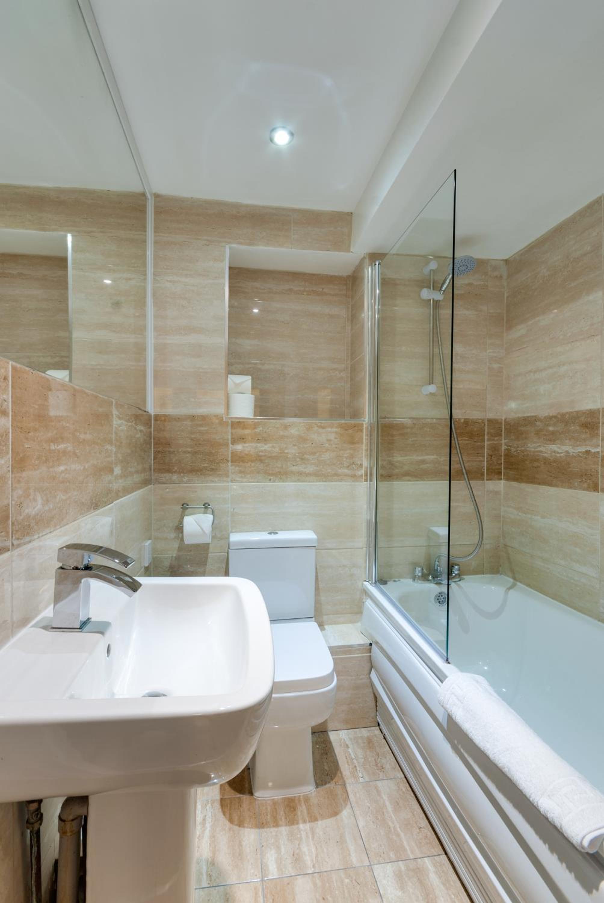 Two-Bedroom Apartment - Photo 16
