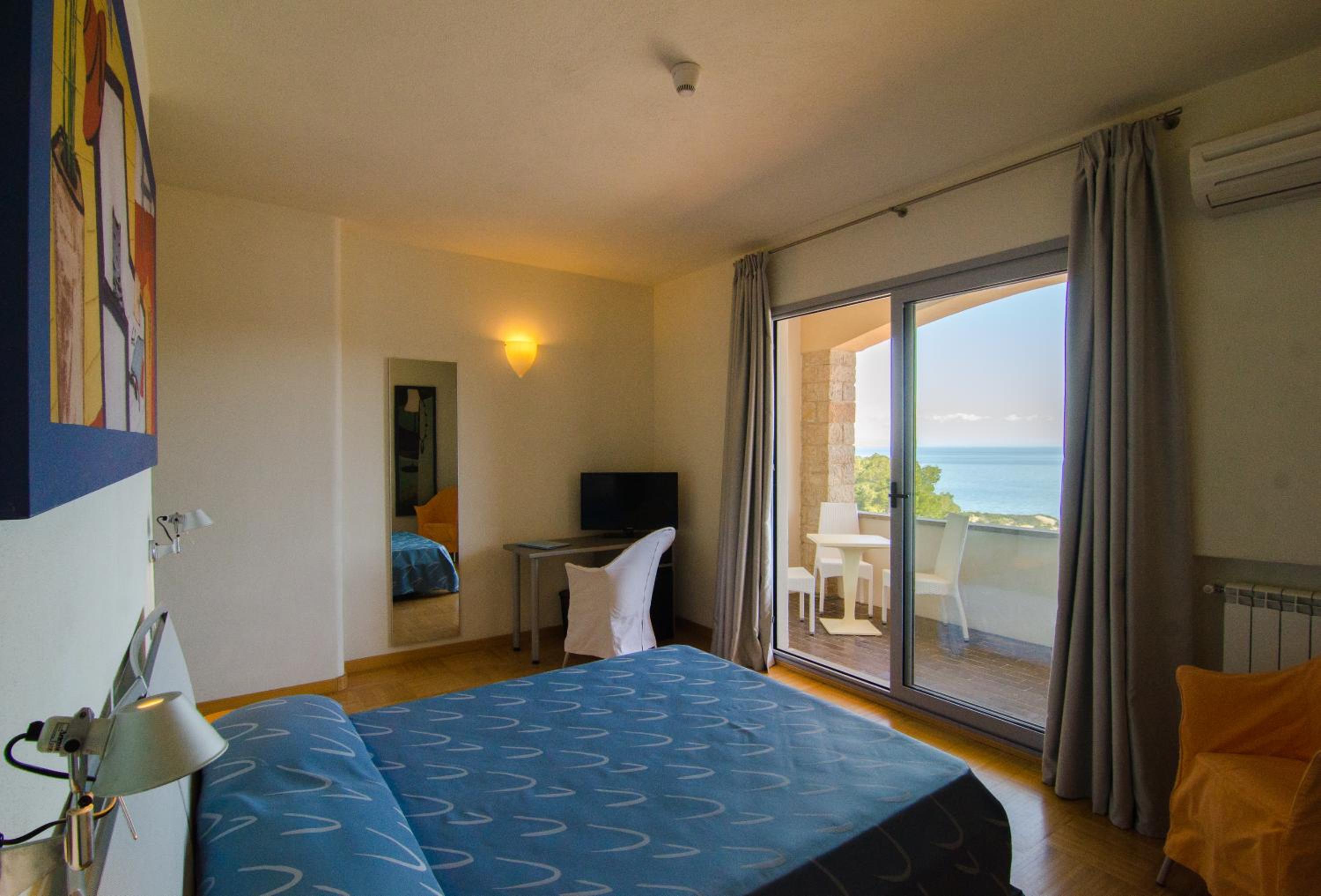 Superior Triple Room With Sea View