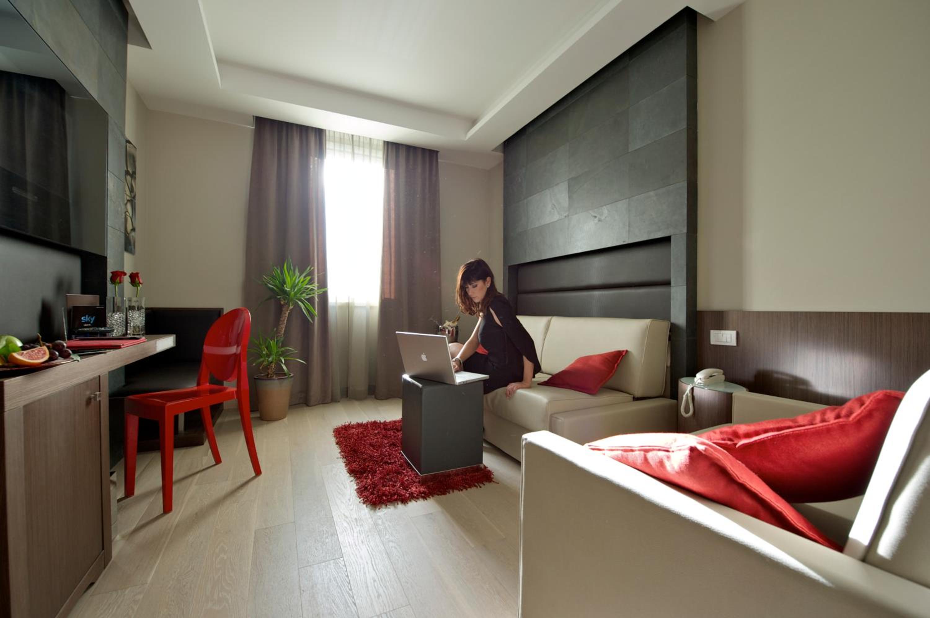 Suite - Photo 4