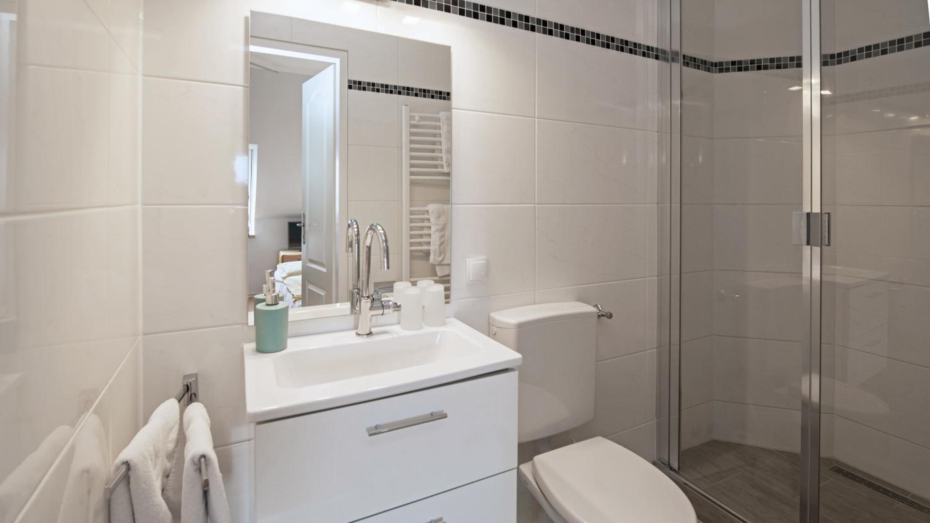Double Room - Photo 5