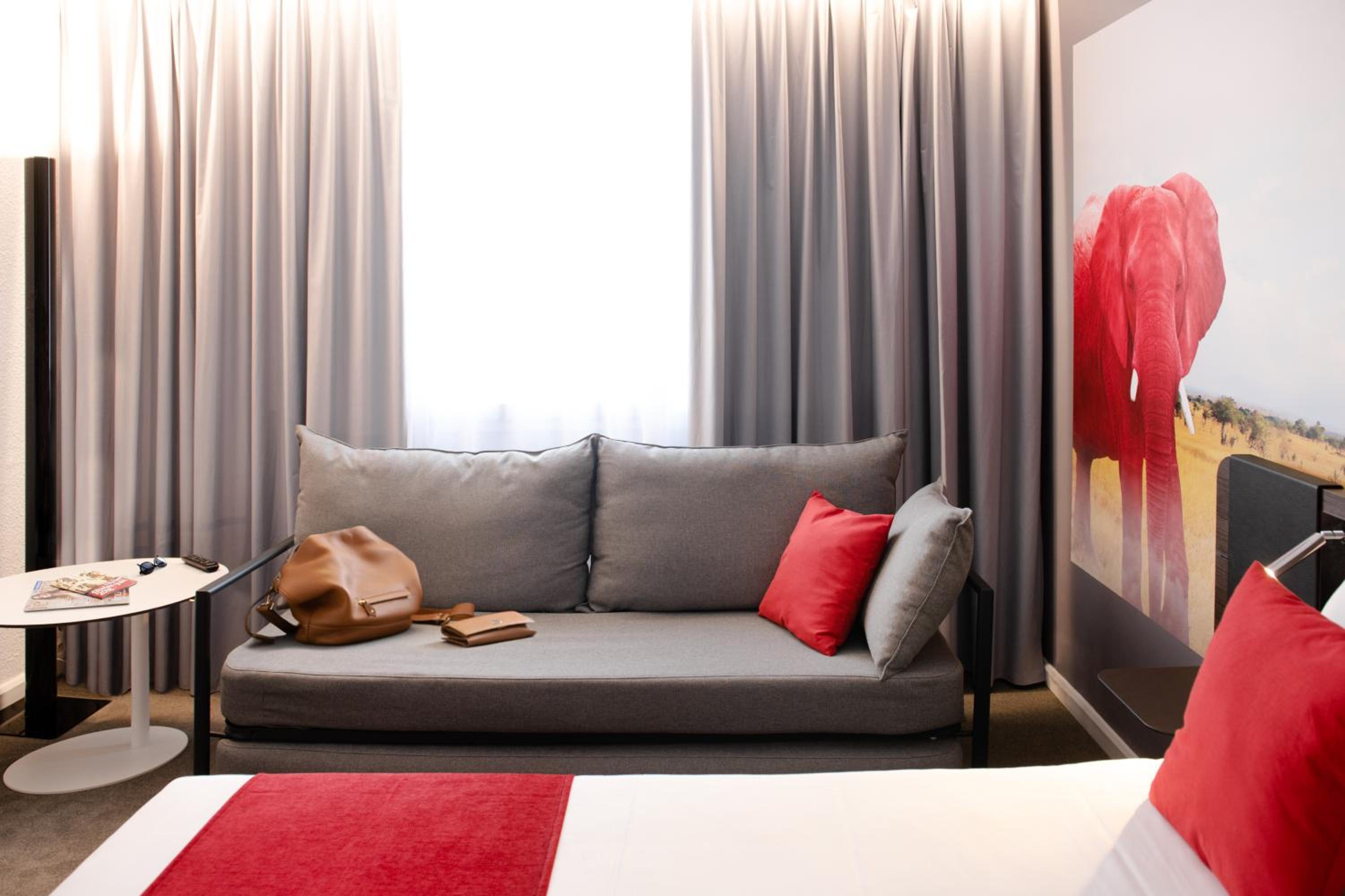 Classic Double Room with Sofa - Photo 4