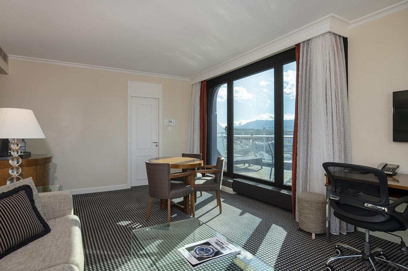 Penthouse Terrace Suite - Photo 8