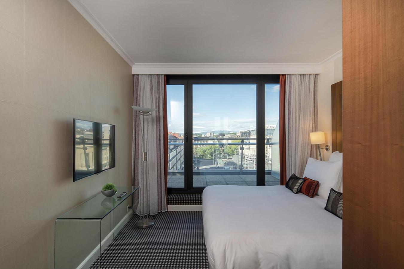Penthouse Terrace Suite - Photo 1