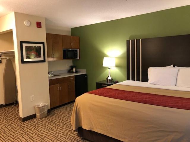 Executive King Suite - Non-Smoking