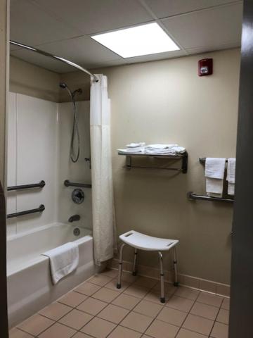 King Room - Non-Smoking photo 2