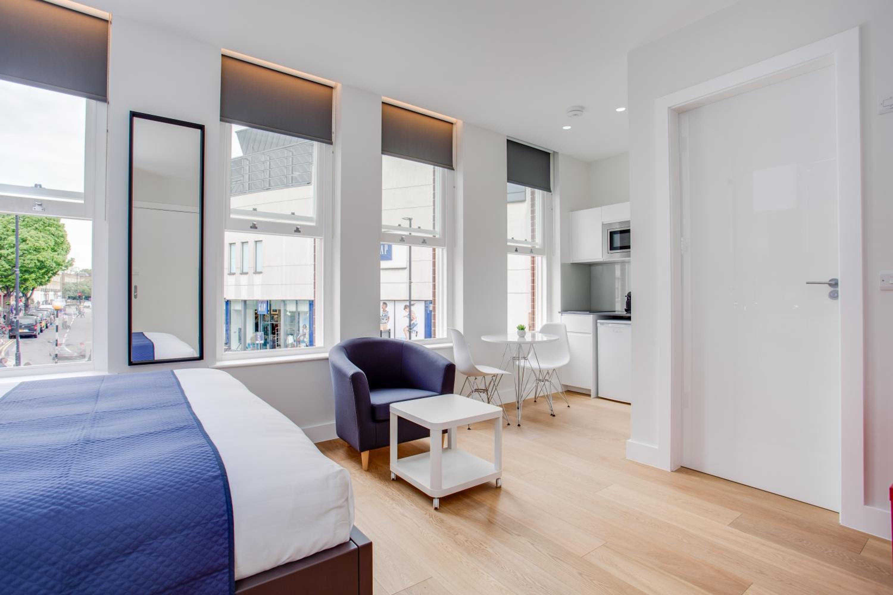 Studio Apartment photo 3
