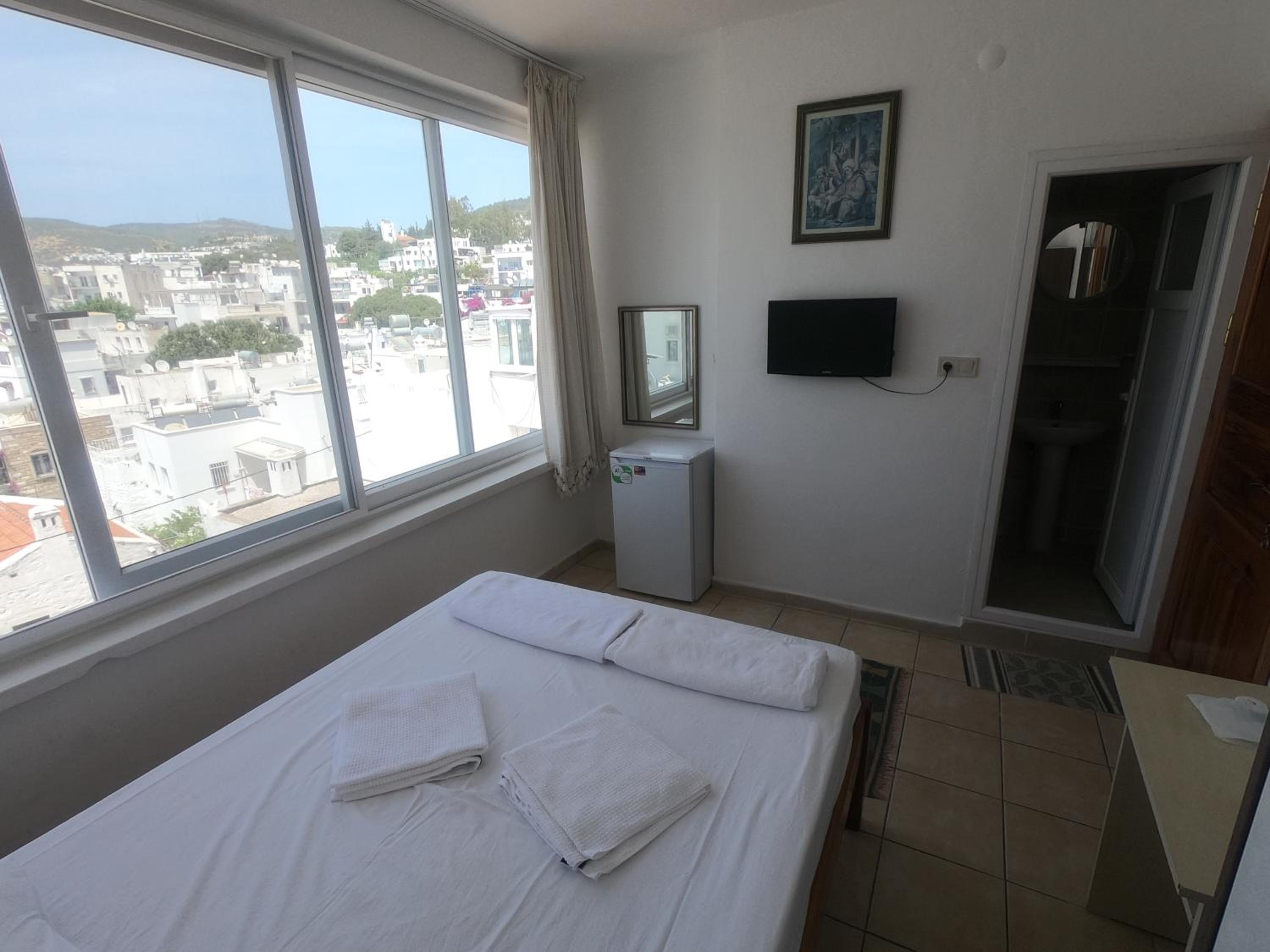Double Room with Sea View - Photo 13