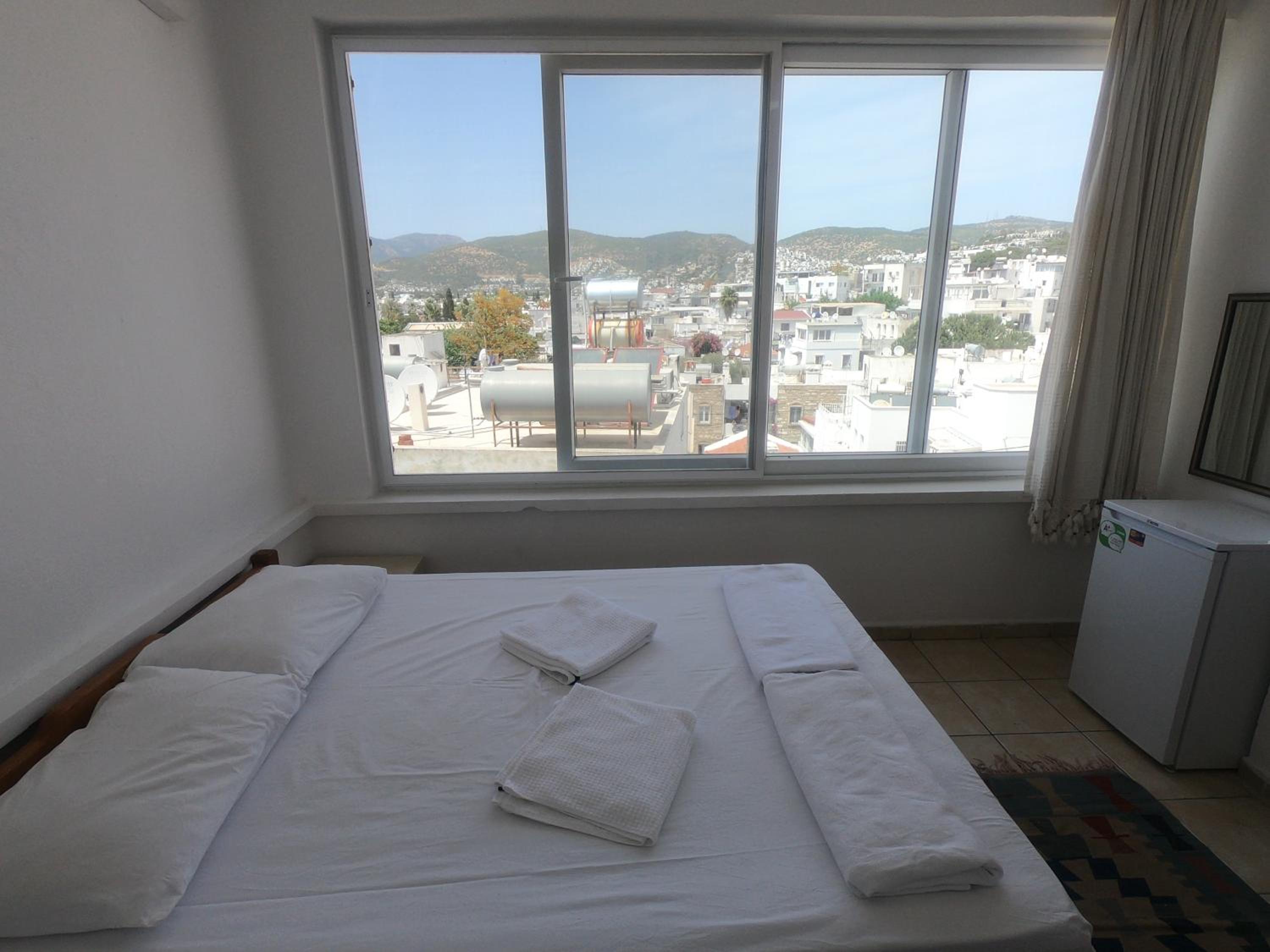 Double Room with Sea View - Photo 11