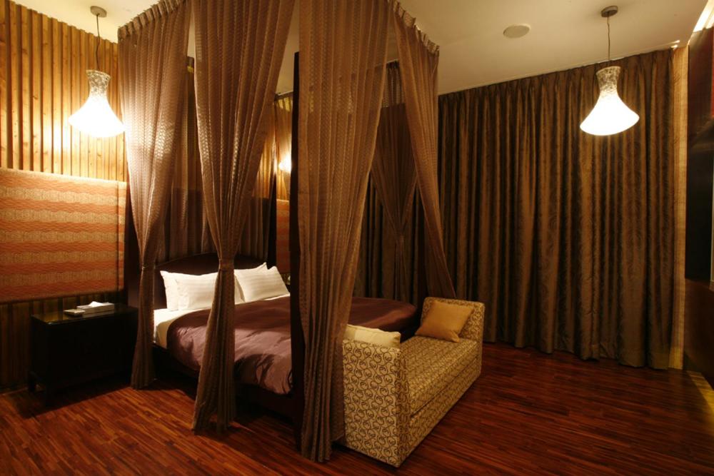 Superior Double Room with Spa Bath (Check-in after 20:00)