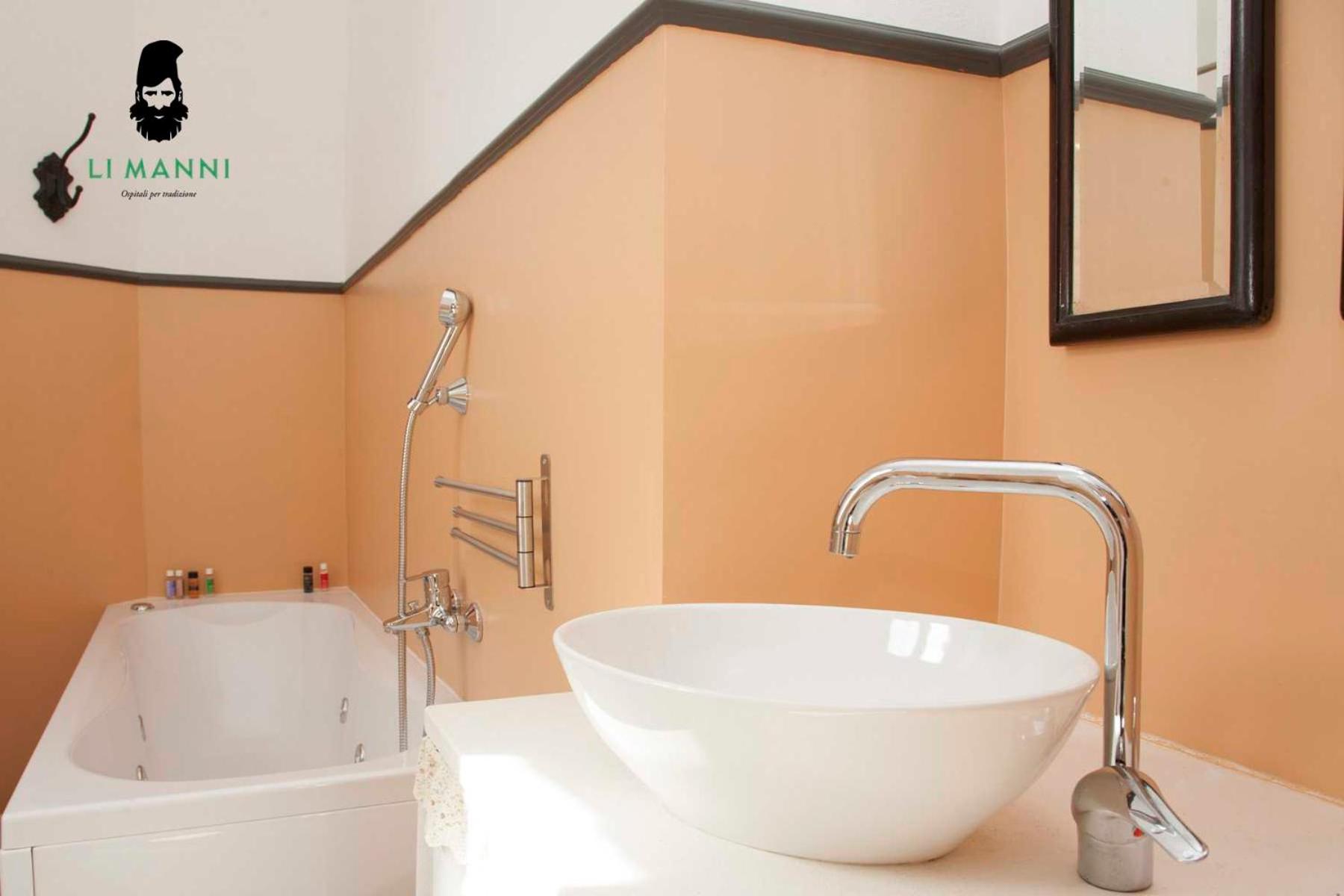 Triple Room with Private Bathroom photo 3