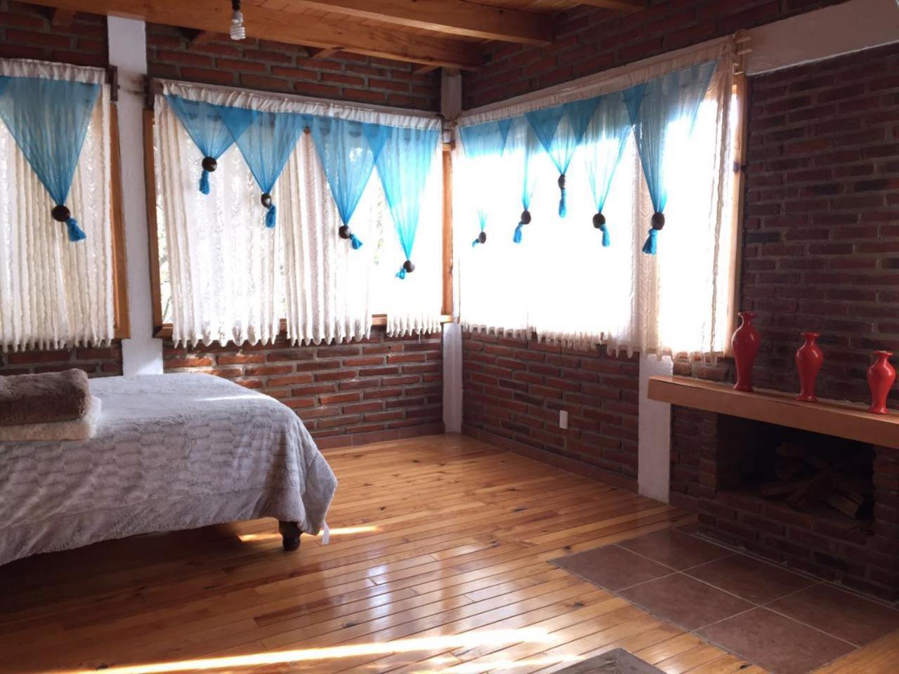 Family Room - Photo 4