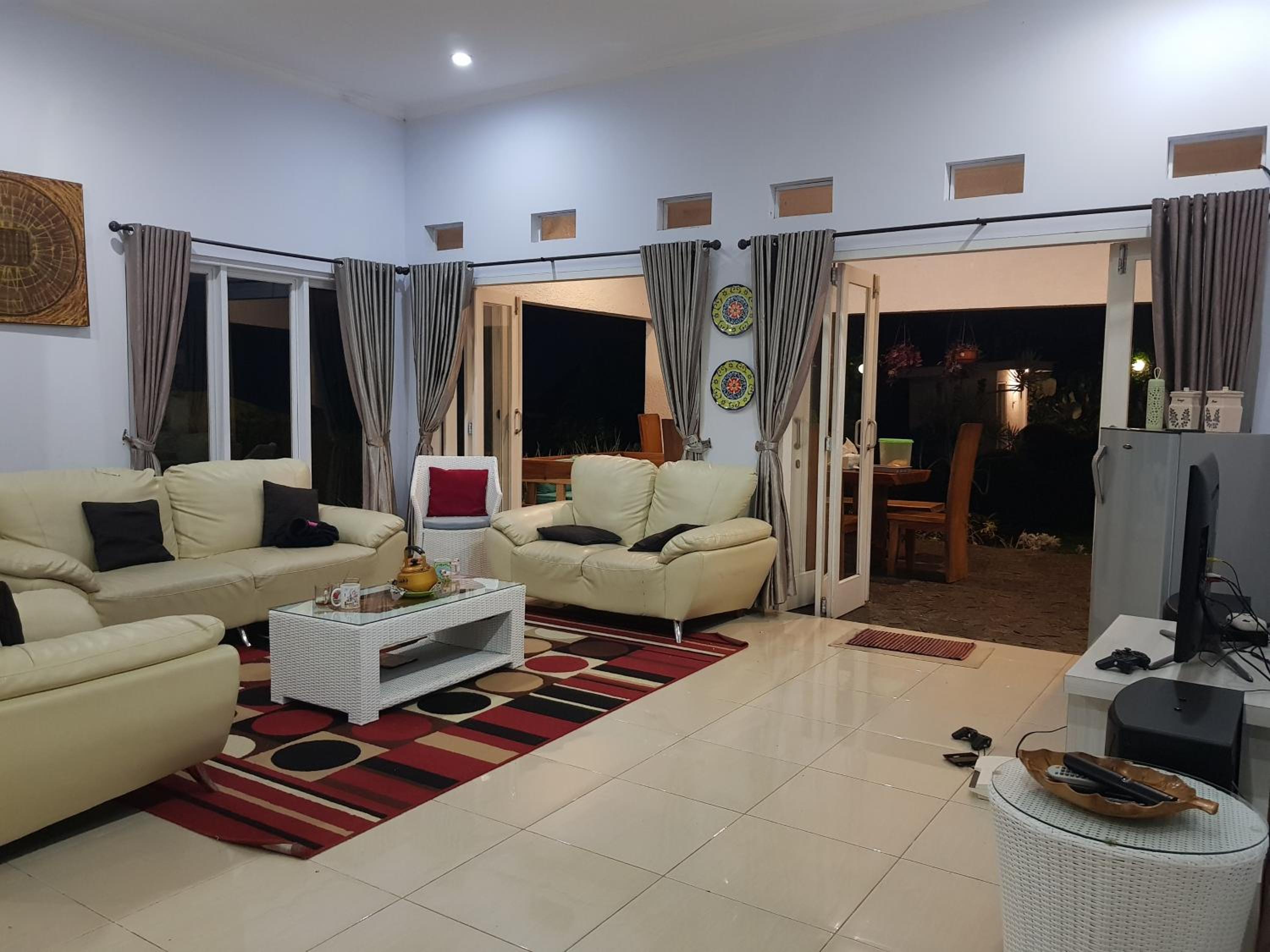 Villa with Private Pool - Photo 7