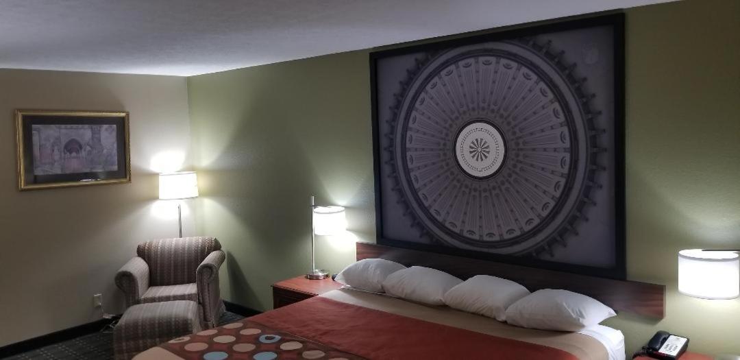 King Studio Suite - Non-Smoking - Photo 5