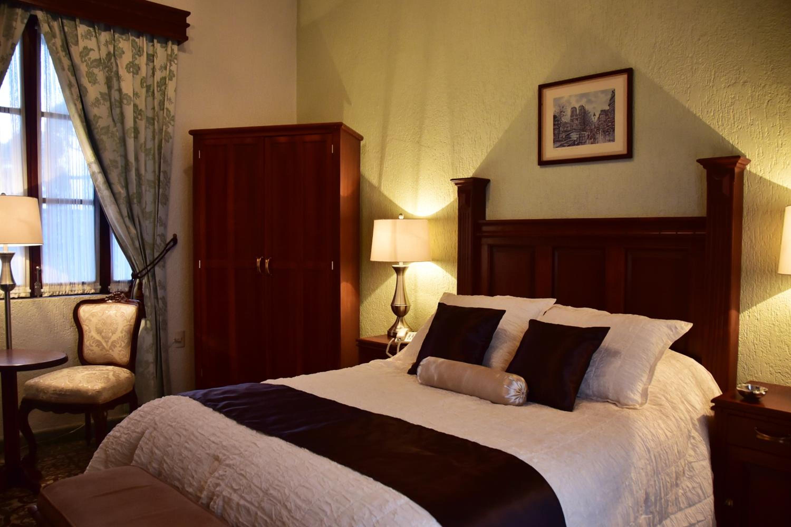 Deluxe Queen Room photo 3