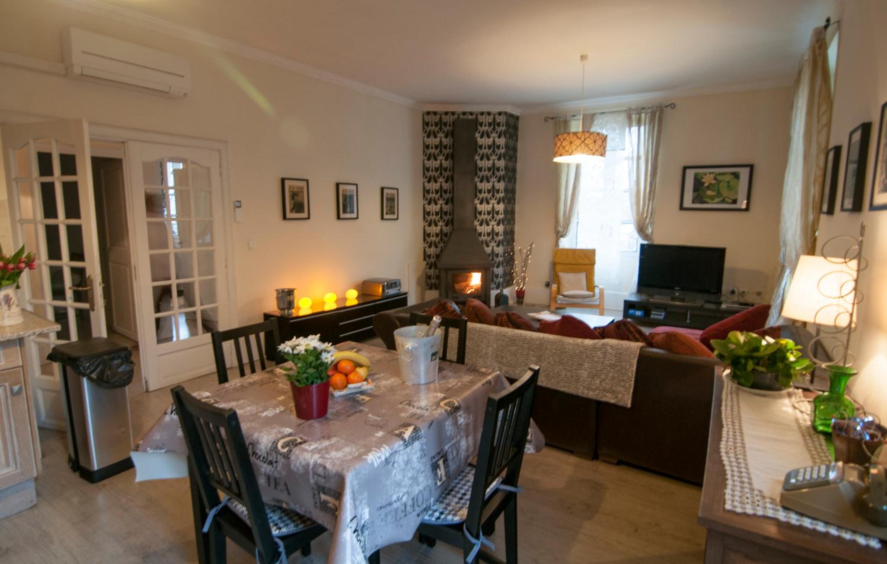Apartment with Terrace photo 1